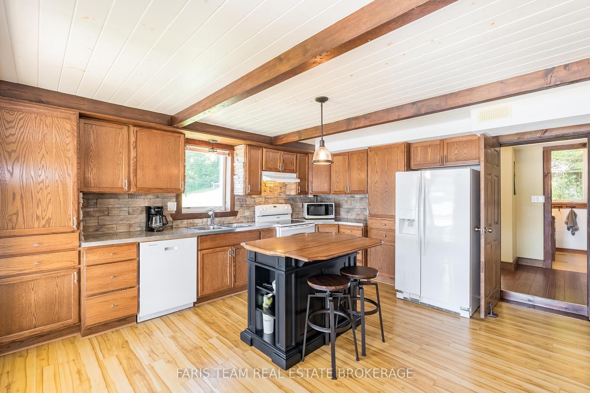 Photo 17 of 375 Champlain Road, Penetanguishene — HOMEH