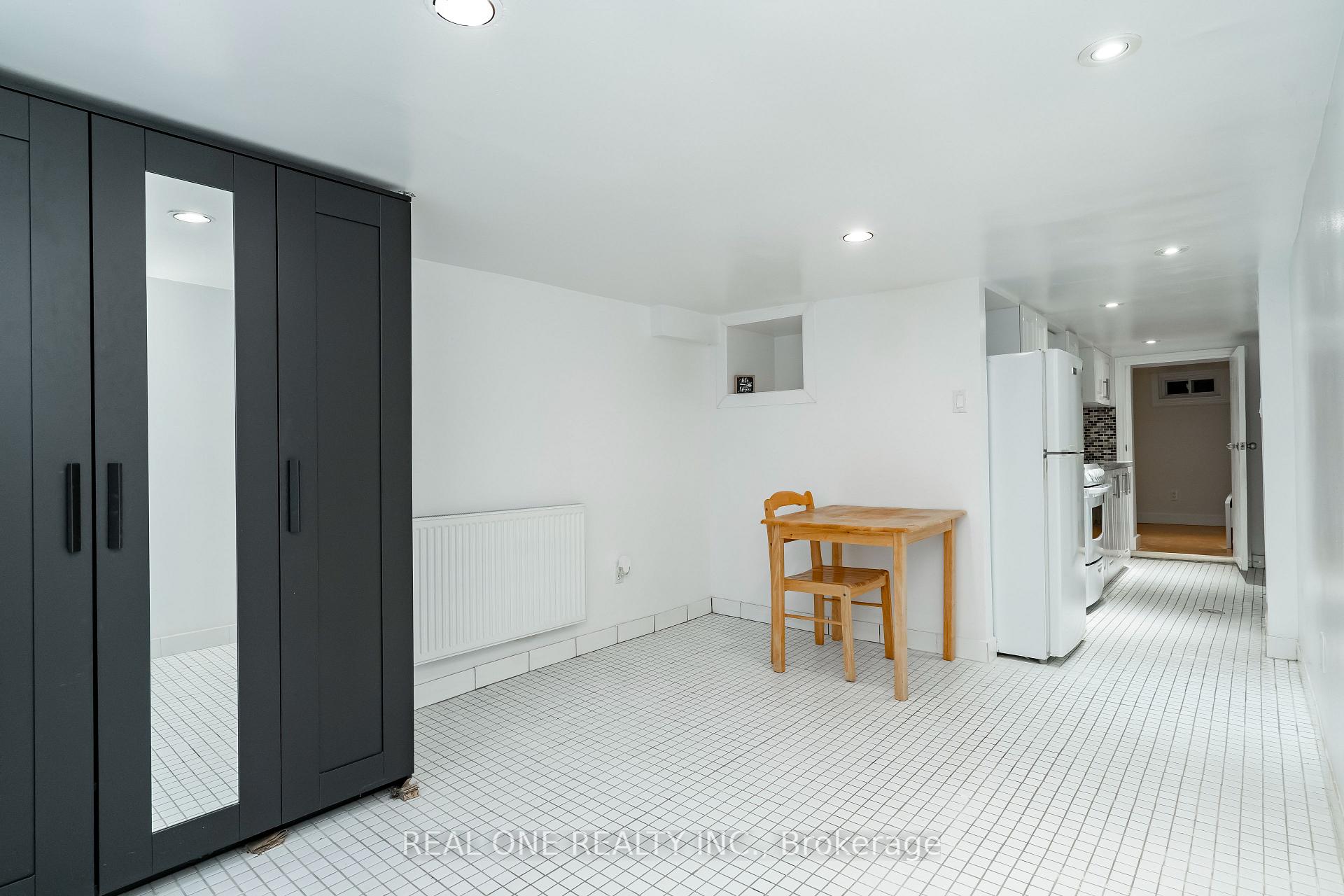 Photo 1 of Unit Basement, 178 Manning Avenue, Toronto, Trinity-Bellwoods — HOMEH