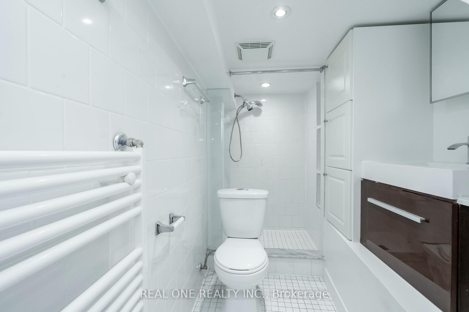 Photo 9 of Unit Basement, 178 Manning Avenue, Toronto, Trinity-Bellwoods — HOMEH