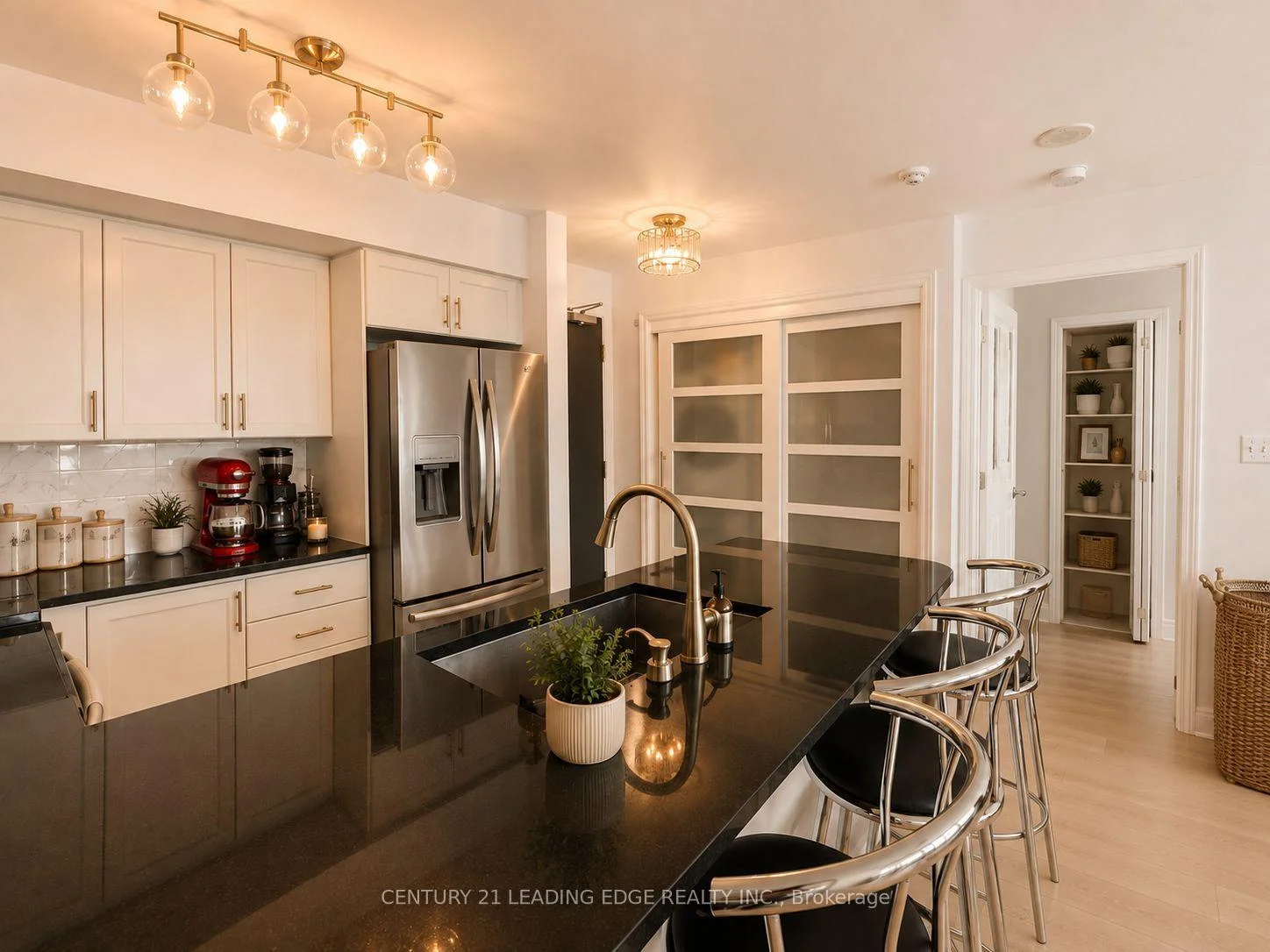 Photo 9 of Unit 1215, 51 Lower Simcoe Street, Toronto, Waterfront Communities — HOMEH
