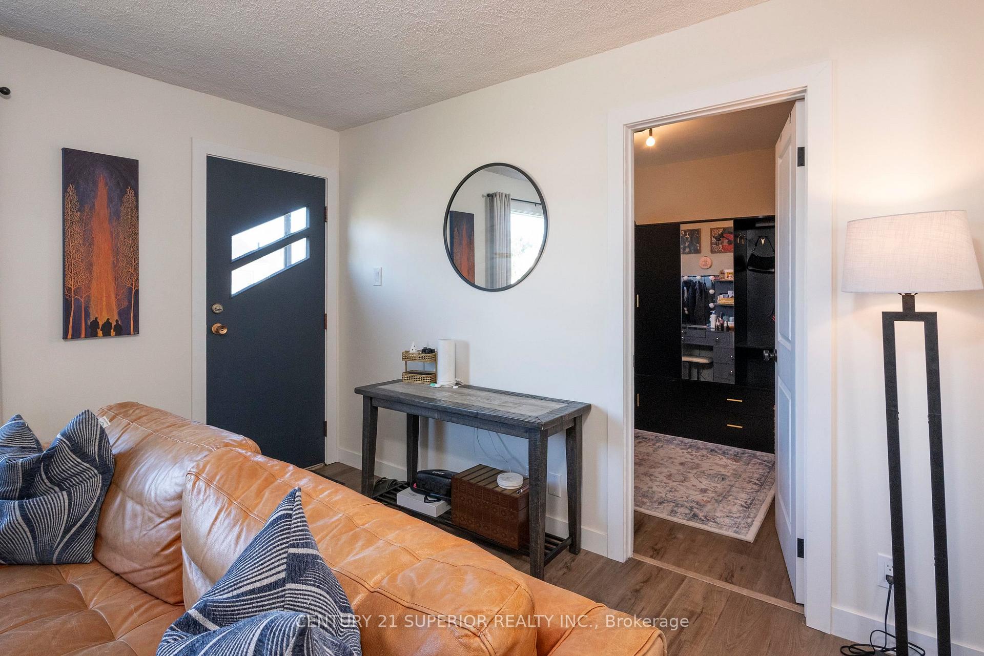 Photo 3 of 218 Christina Street E, Thunder Bay, Westfort — HOMEH