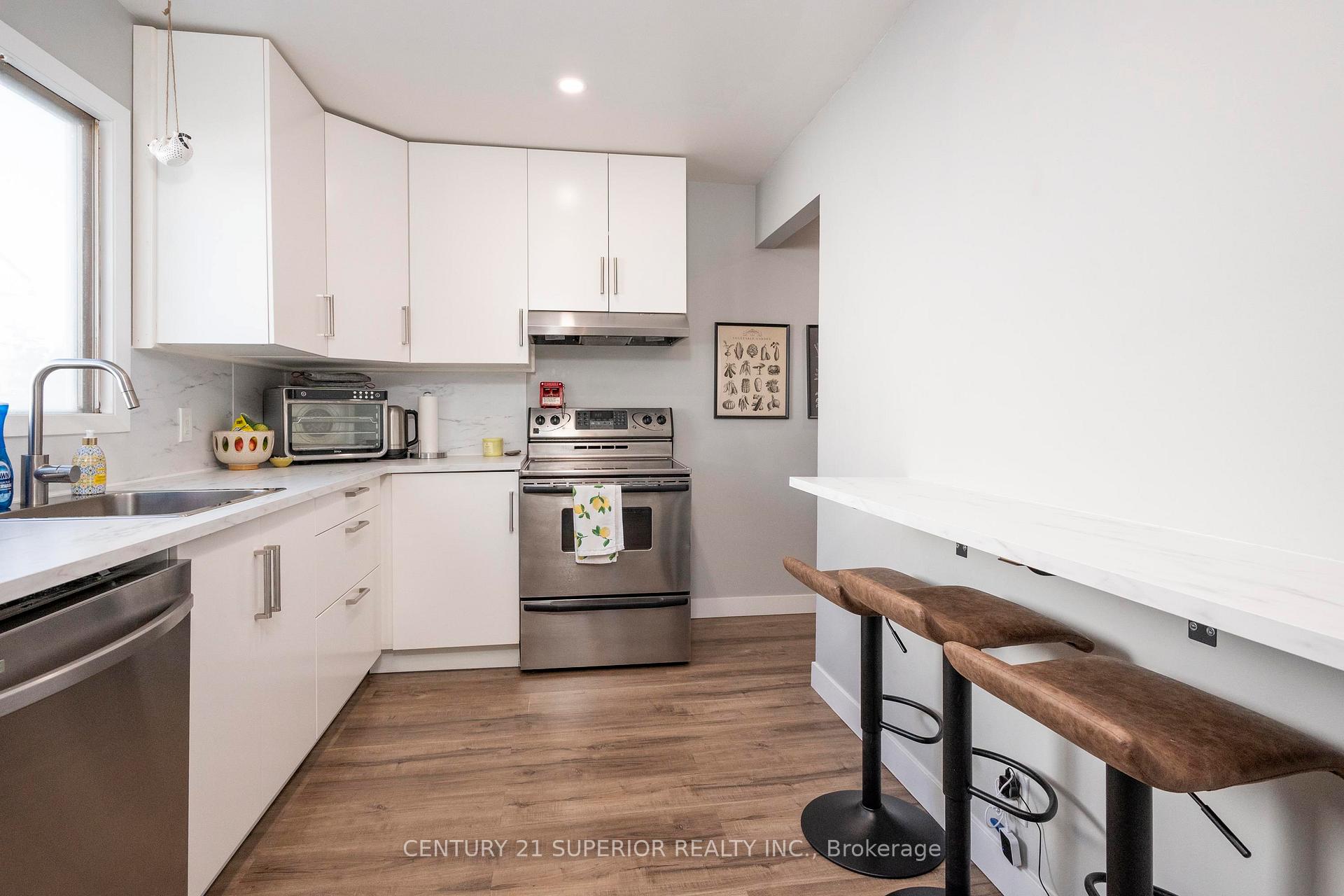 Photo 9 of 218 Christina Street E, Thunder Bay, Westfort — HOMEH