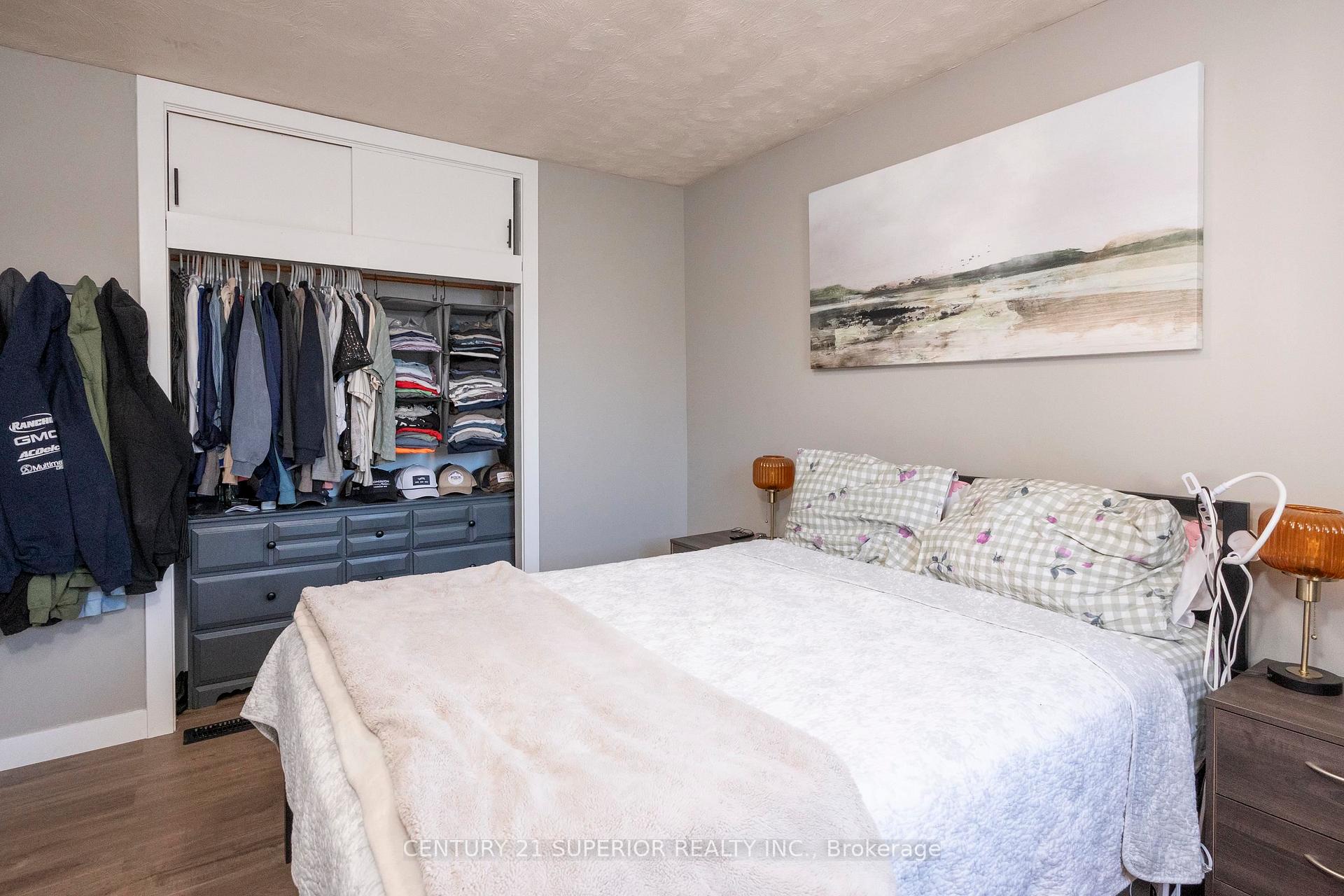 Photo 17 of 218 Christina Street E, Thunder Bay, Westfort — HOMEH