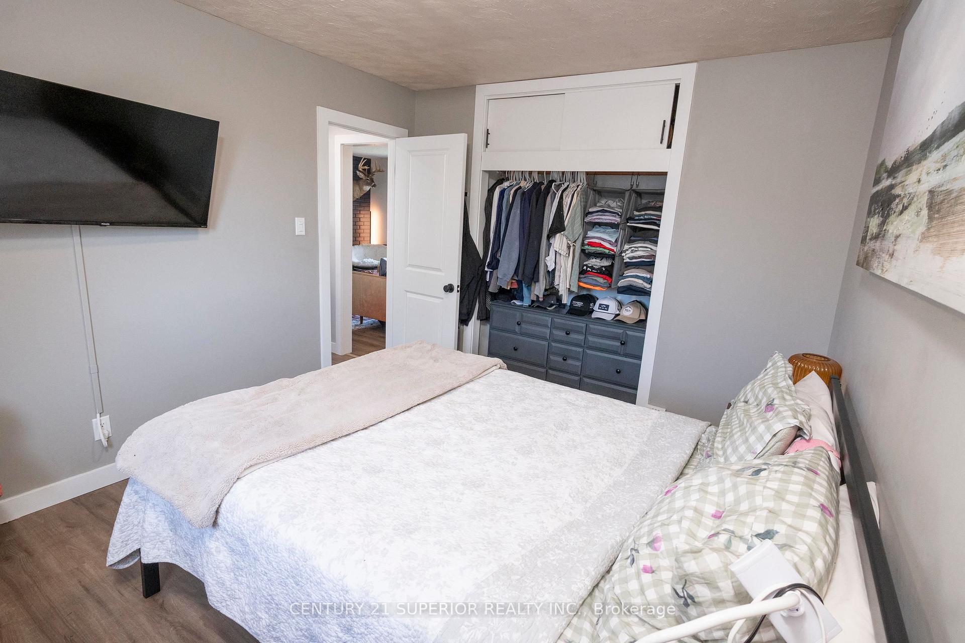 Photo 18 of 218 Christina Street E, Thunder Bay, Westfort — HOMEH