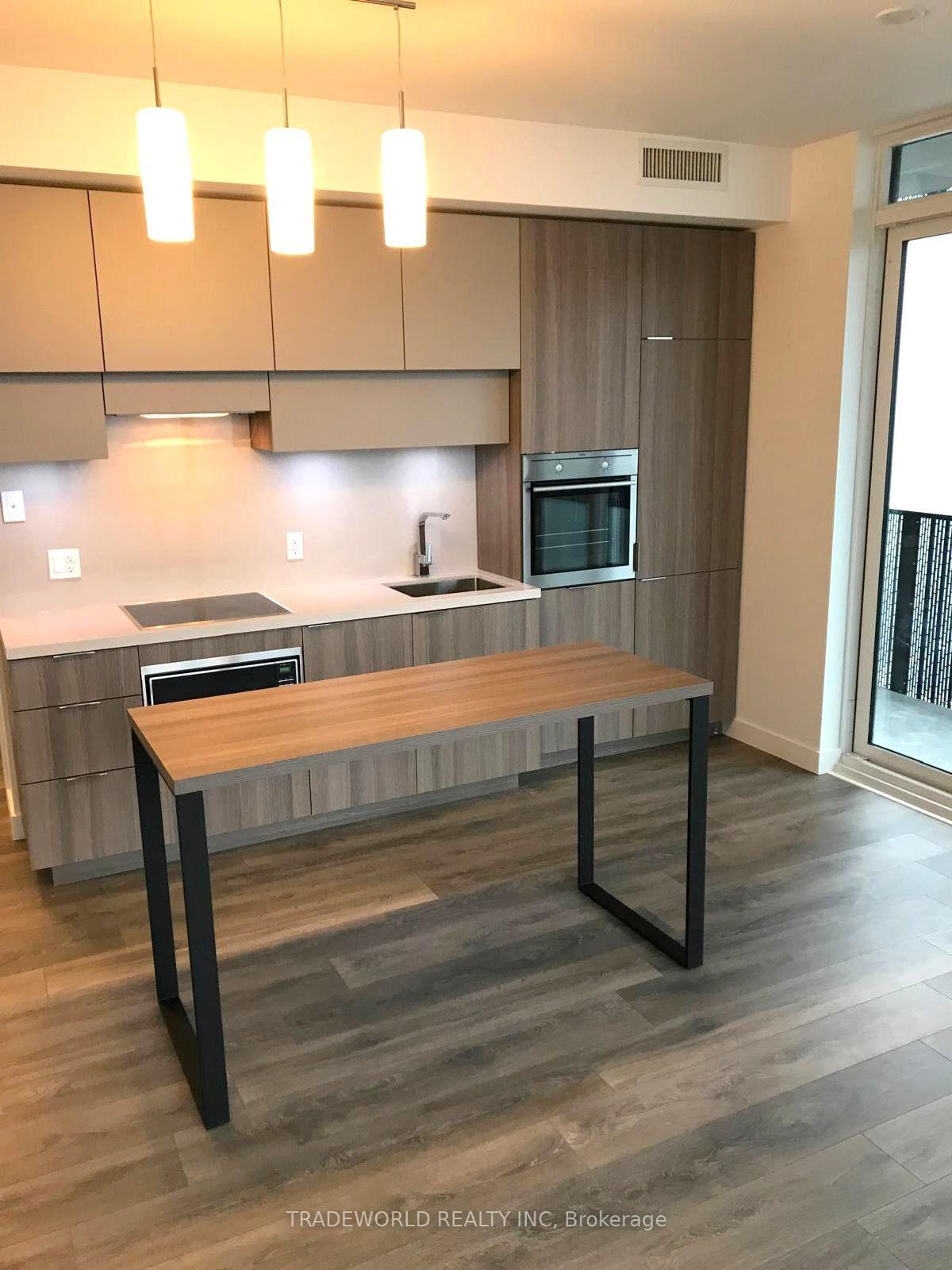 Photo 3 of Unit 1805, 8 Eglinton Avenue E, Toronto, Mount Pleasant West — HOMEH