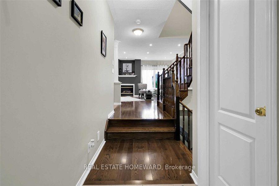 Photo 4 of 19 Bilbrough Street, Aurora, Bayview Northeast — HOMEH
