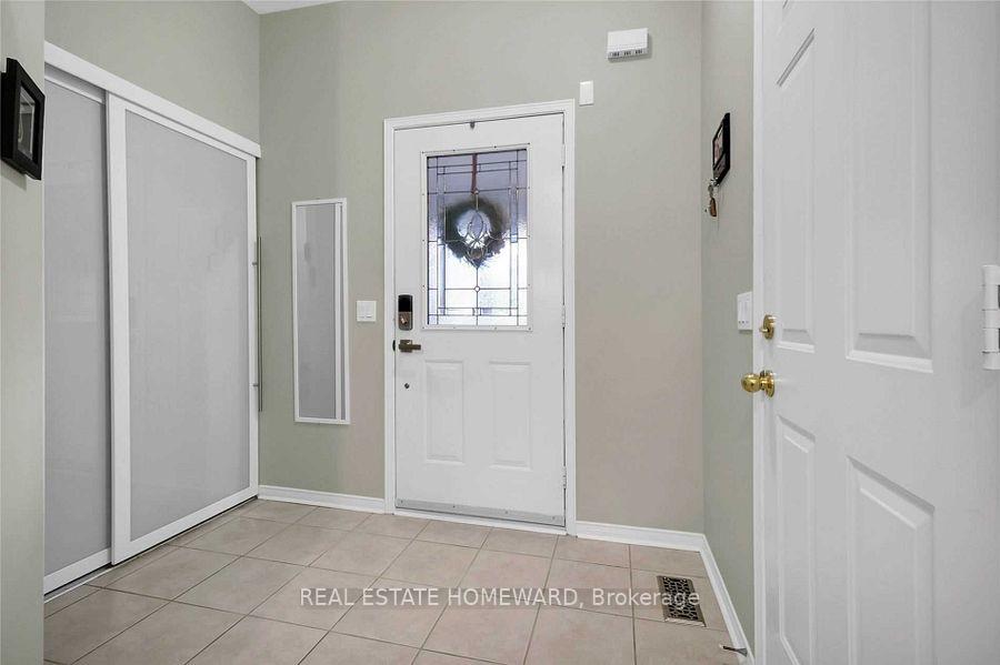 Photo 3 of 19 Bilbrough Street, Aurora, Bayview Northeast — HOMEH