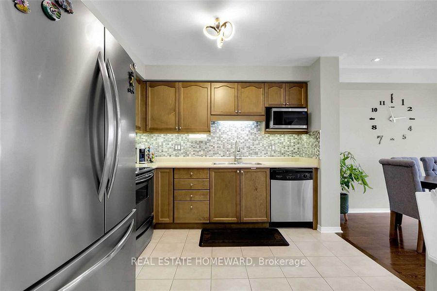 Photo 16 of 19 Bilbrough Street, Aurora, Bayview Northeast — HOMEH