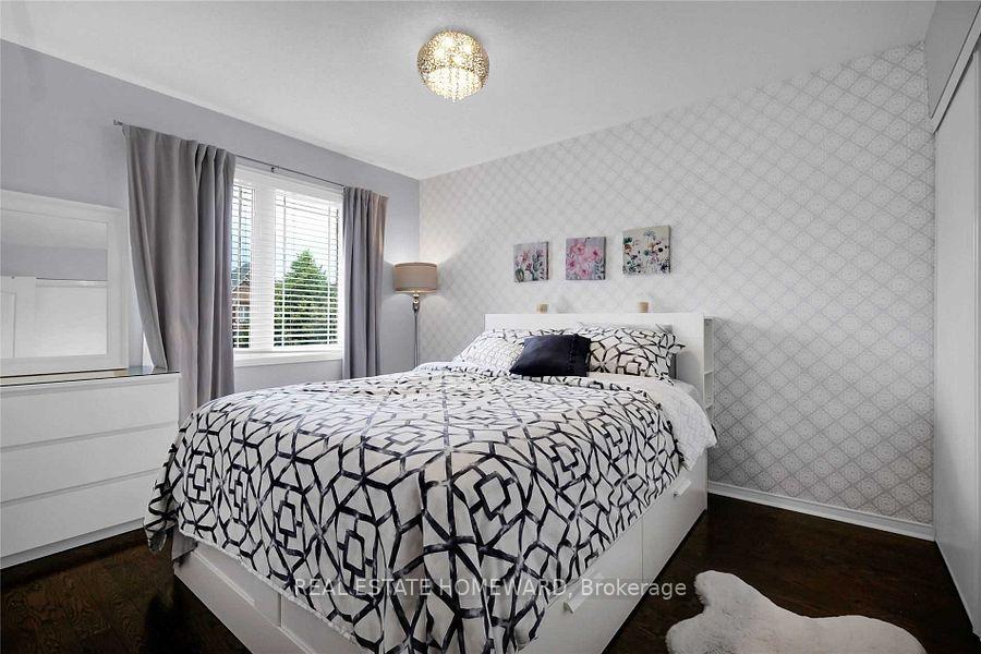 Photo 26 of 19 Bilbrough Street, Aurora, Bayview Northeast — HOMEH
