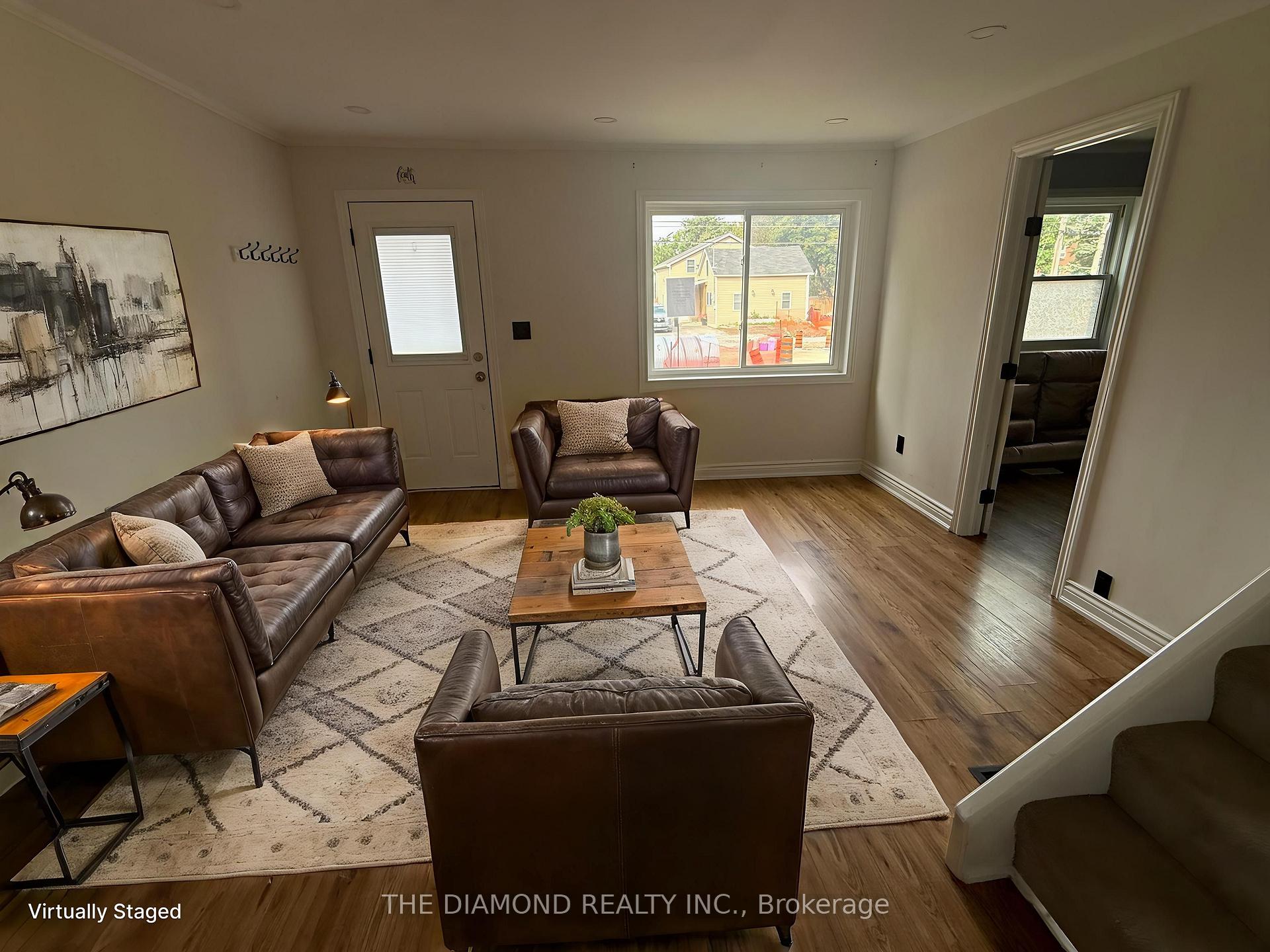 Photo 10 of 40 St Patrick Street, Kawartha Lakes, Lindsay — HOMEH