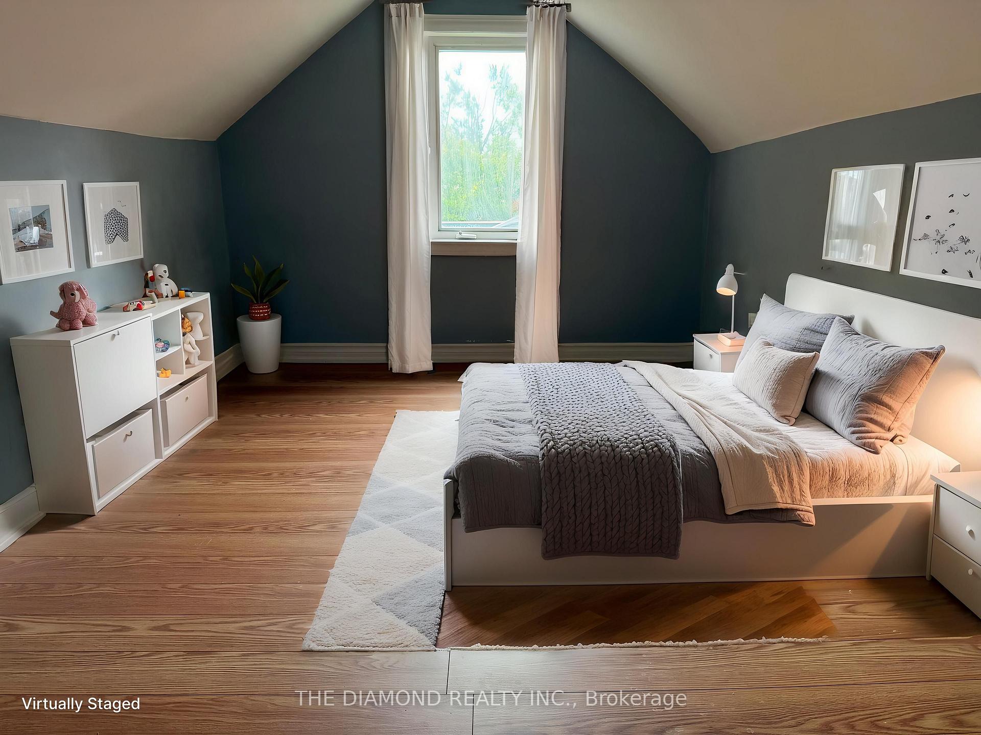 Photo 36 of 40 St Patrick Street, Kawartha Lakes, Lindsay — HOMEH