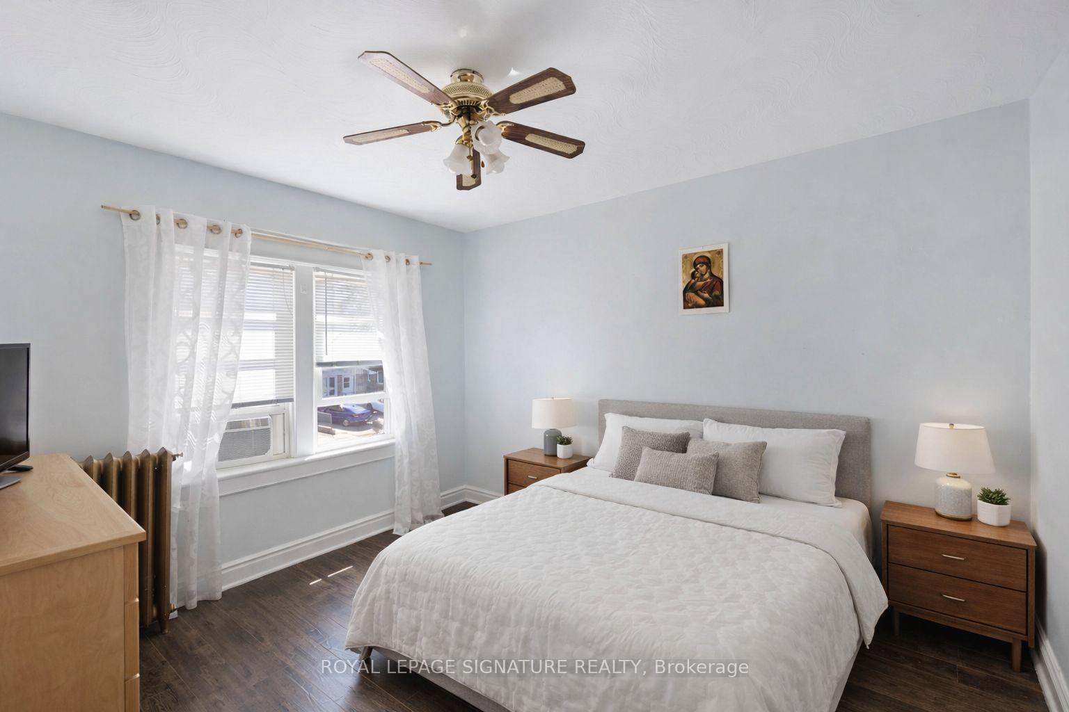 Photo 7 of 74 Kenilworth Avenue S, Hamilton, Delta — HOMEH