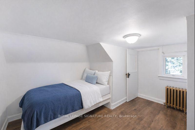 Photo 9 of 74 Kenilworth Avenue S, Hamilton, Delta — HOMEH