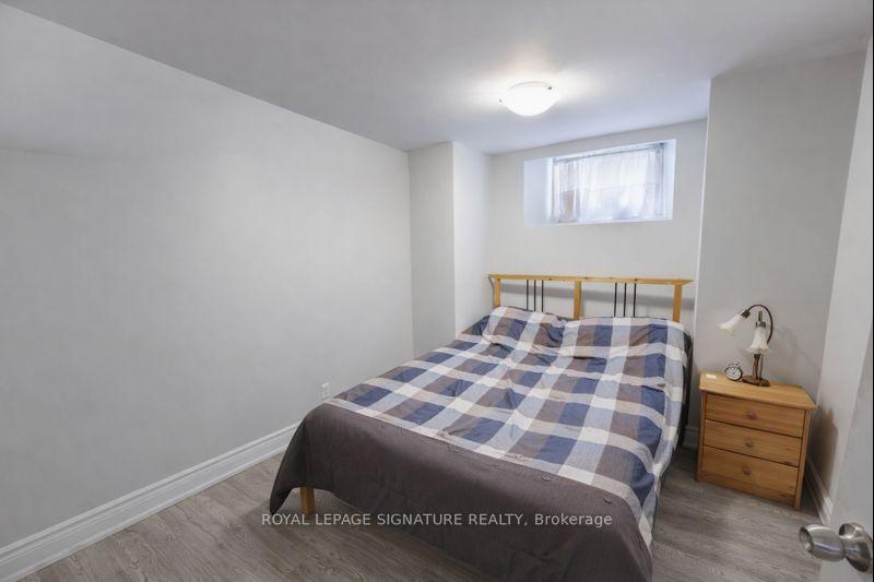 Photo 18 of 74 Kenilworth Avenue S, Hamilton, Delta — HOMEH