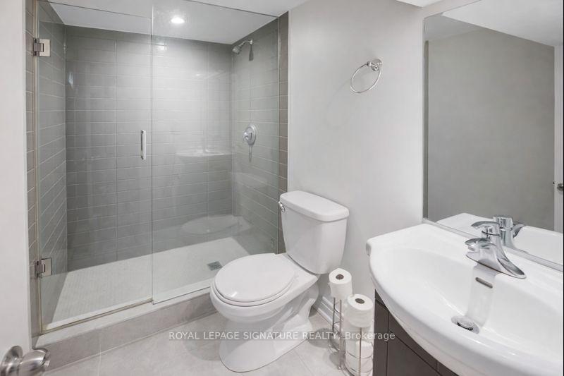 Photo 20 of 74 Kenilworth Avenue S, Hamilton, Delta — HOMEH