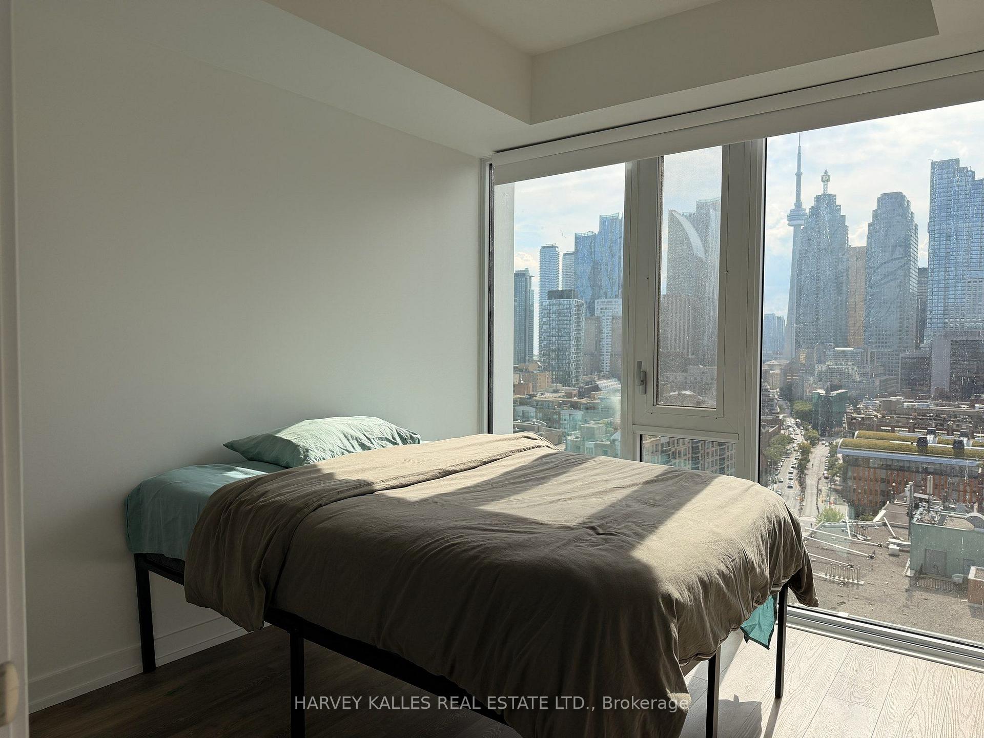 Photo 6 of Unit 1704, 158 Front Street E, Toronto, Moss Park — HOMEH