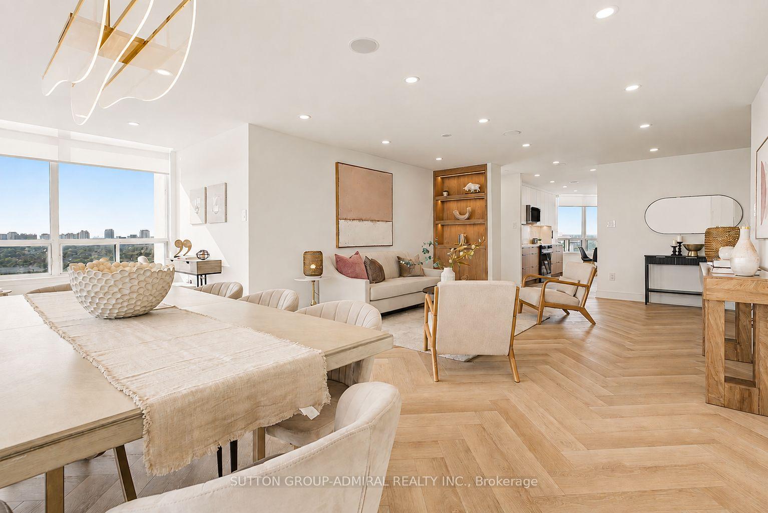 Photo 3 of 7250 Yonge Street, Vaughan, Crestwood-Springfarm-Yorkhill — HOMEH