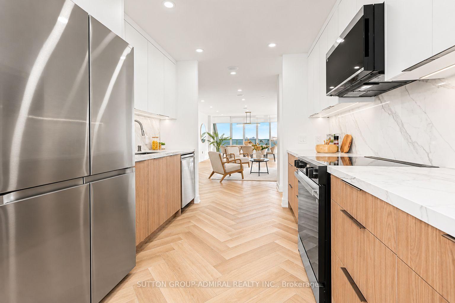 Photo 10 of 7250 Yonge Street, Vaughan, Crestwood-Springfarm-Yorkhill — HOMEH