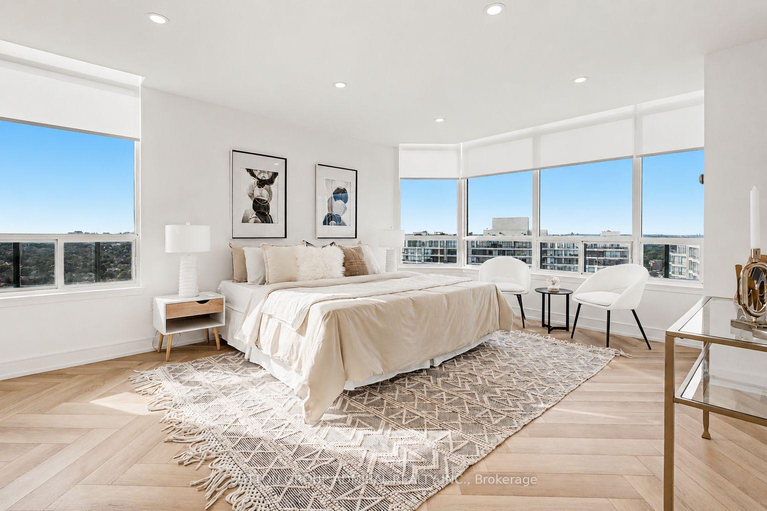 Photo 11 of 7250 Yonge Street, Vaughan, Crestwood-Springfarm-Yorkhill — HOMEH