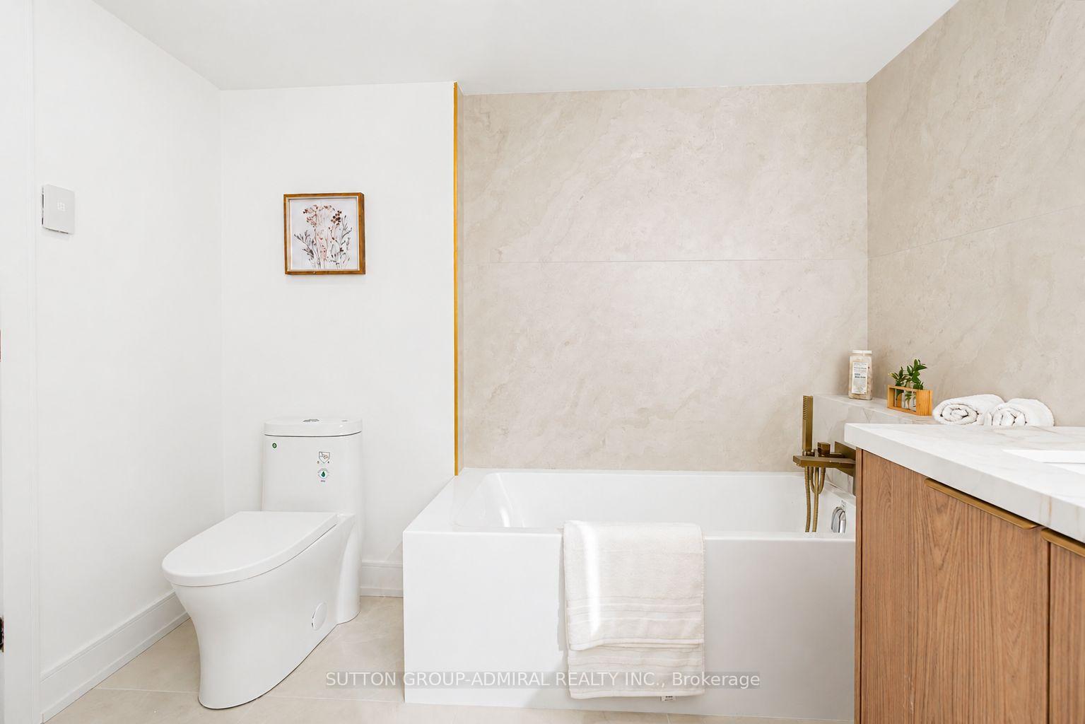 Photo 14 of 7250 Yonge Street, Vaughan, Crestwood-Springfarm-Yorkhill — HOMEH