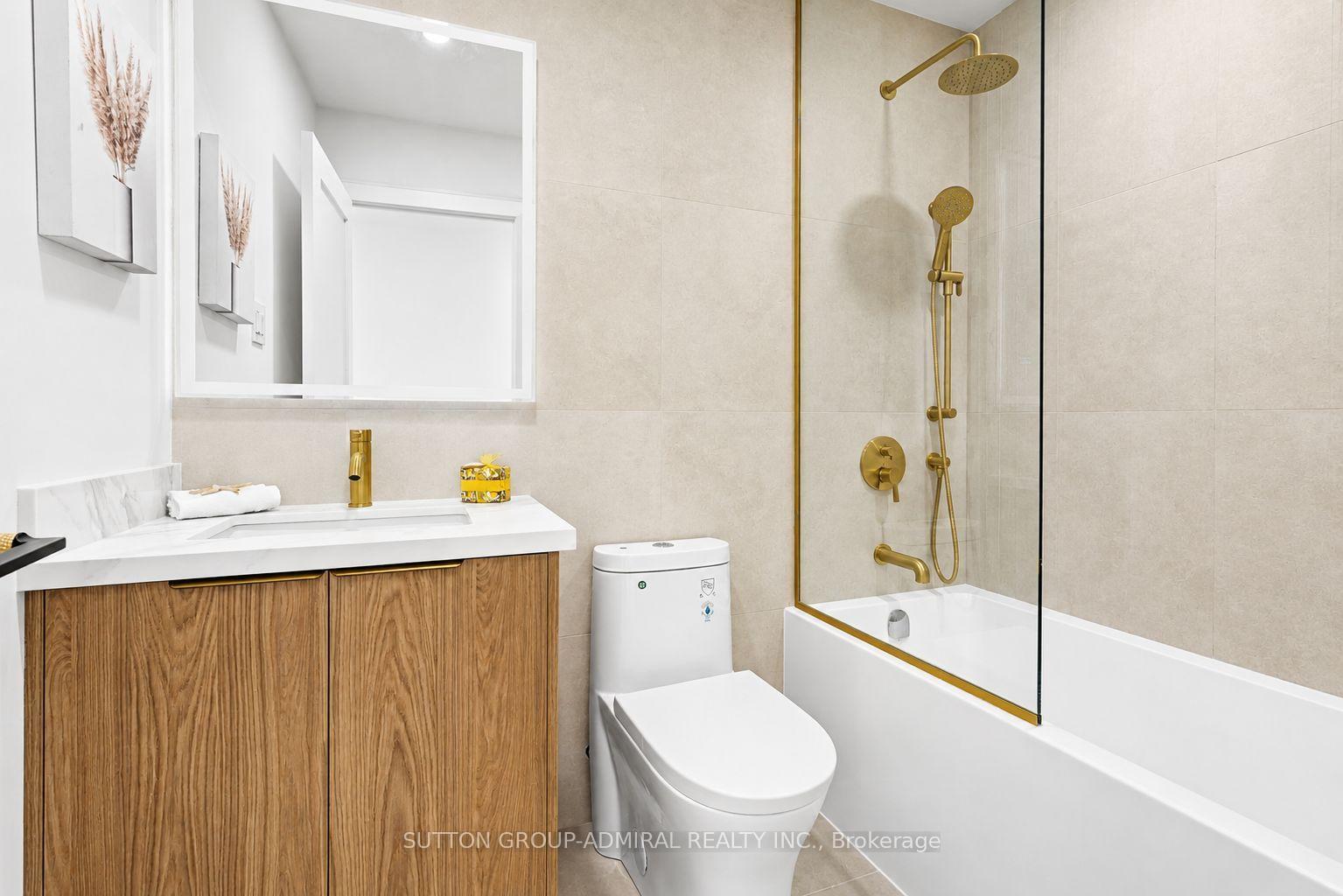 Photo 21 of 7250 Yonge Street, Vaughan, Crestwood-Springfarm-Yorkhill — HOMEH