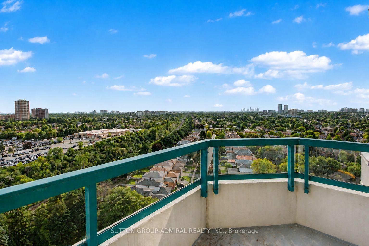 Photo 23 of 7250 Yonge Street, Vaughan, Crestwood-Springfarm-Yorkhill — HOMEH