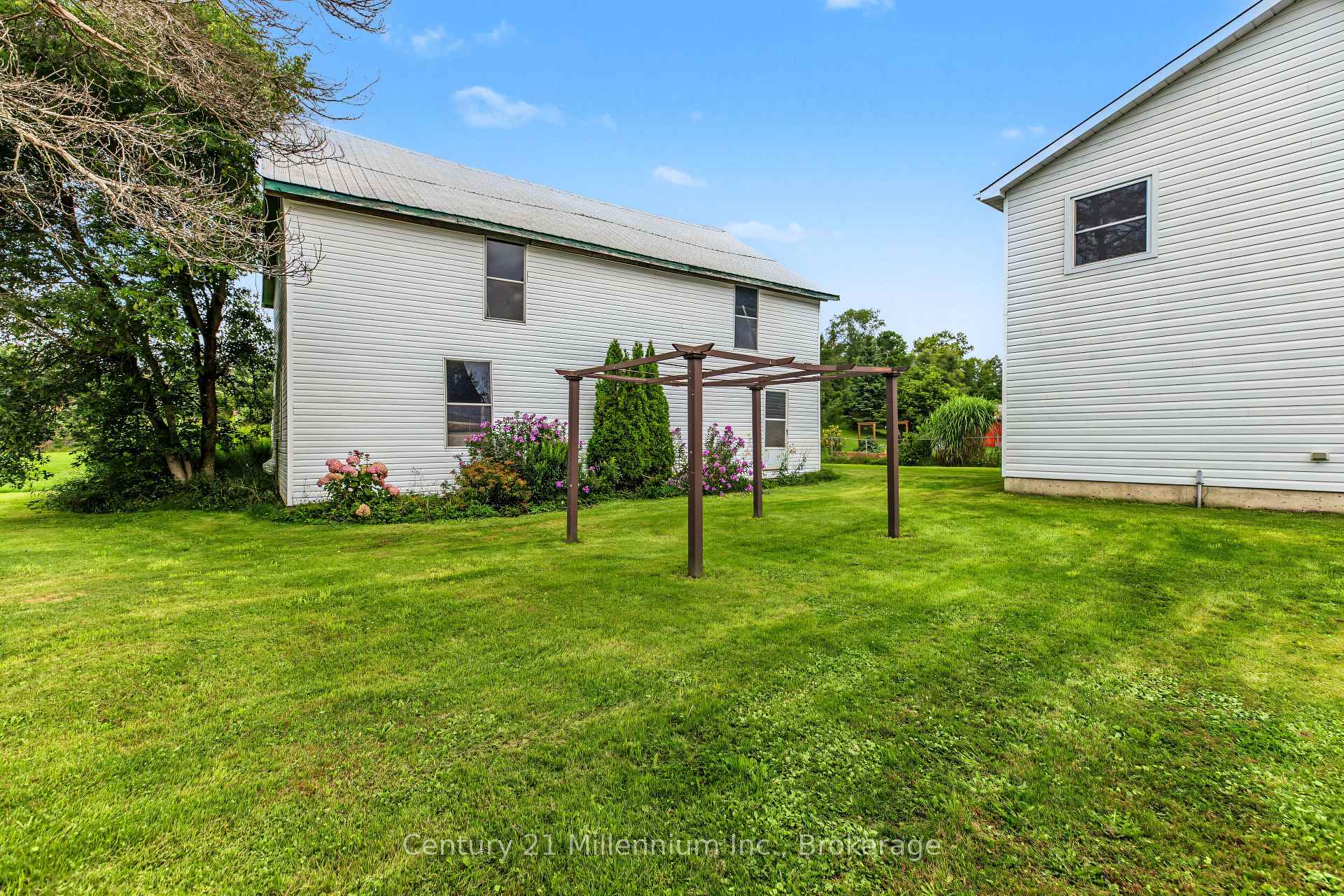 Photo 7 of 580283 Sideroad 60, Chatsworth — HOMEH