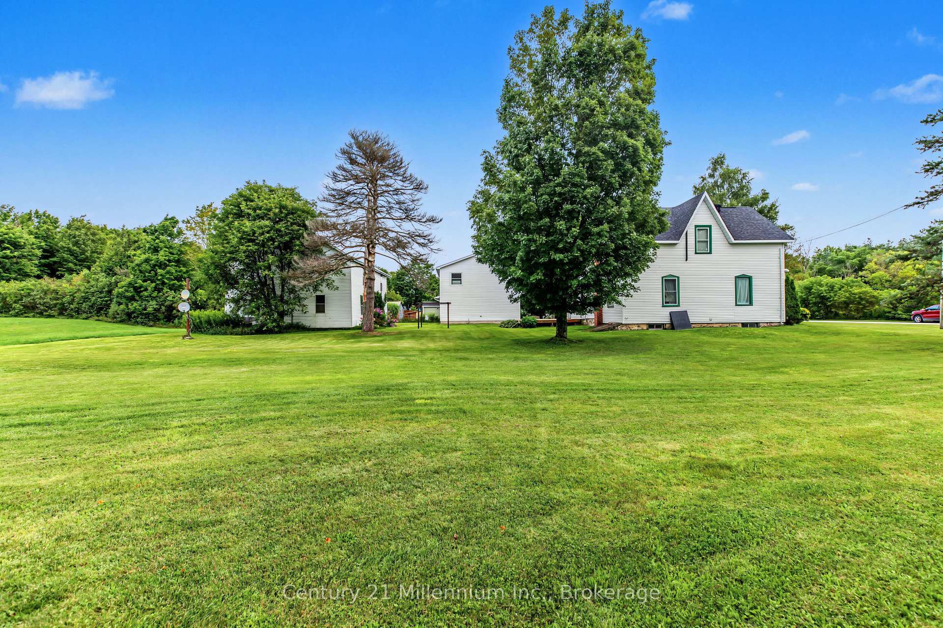 Photo 14 of 580283 Sideroad 60, Chatsworth — HOMEH