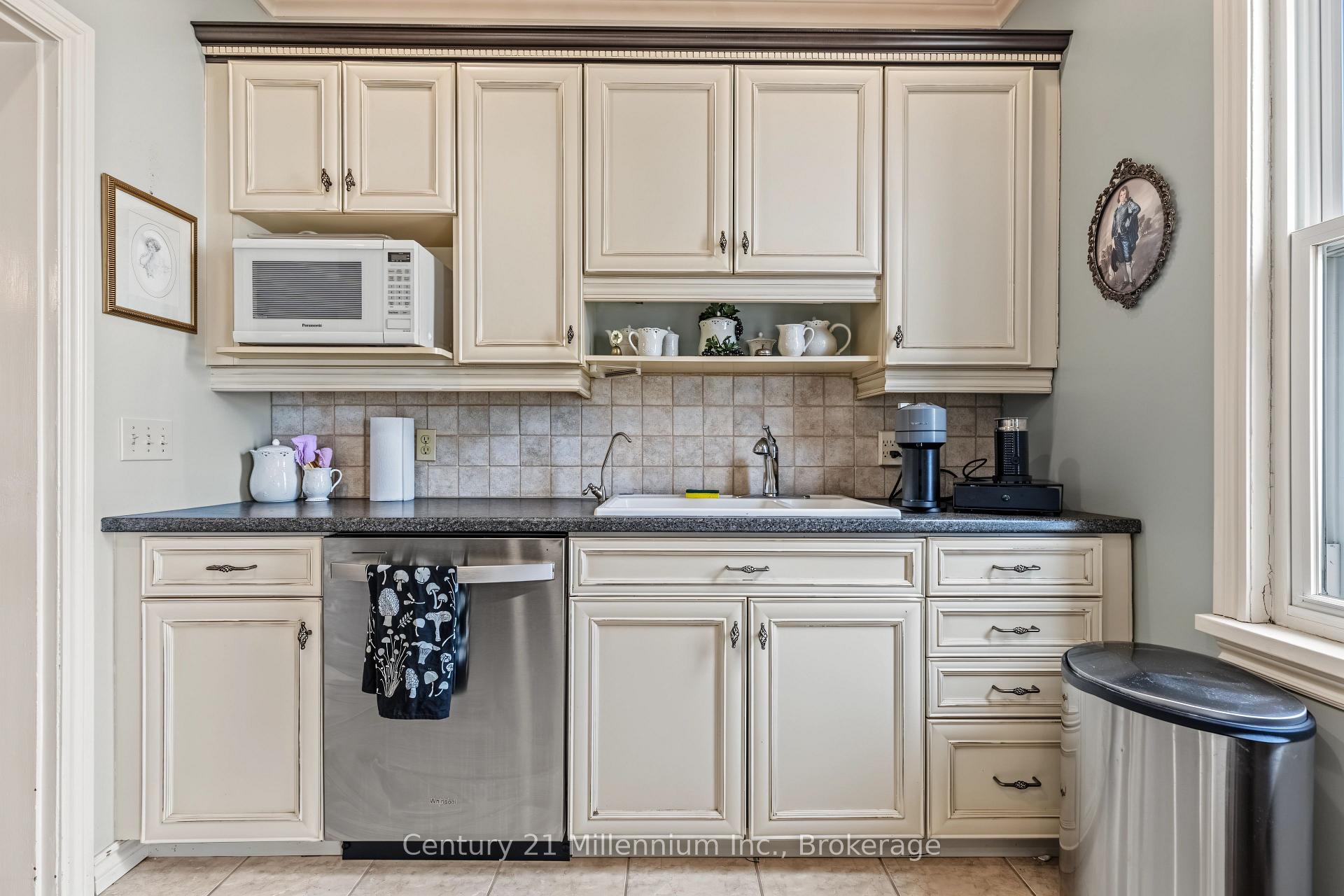 Photo 25 of 580283 Sideroad 60, Chatsworth — HOMEH