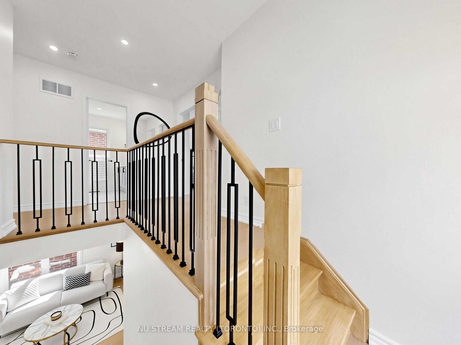 Photo 18 of 157 Bilbrough Street, Aurora, Bayview Northeast — HOMEH