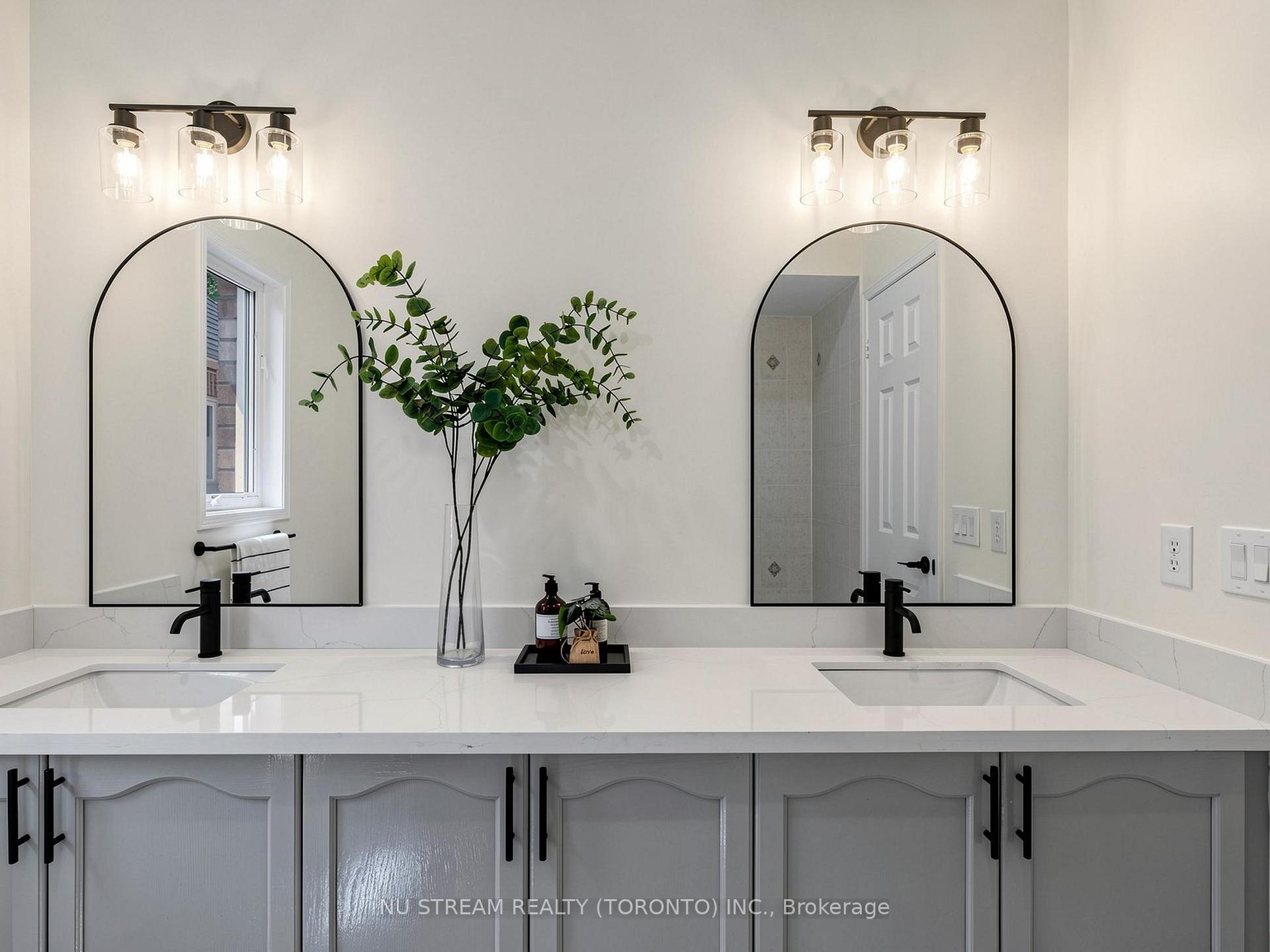 Photo 24 of 157 Bilbrough Street, Aurora, Bayview Northeast — HOMEH