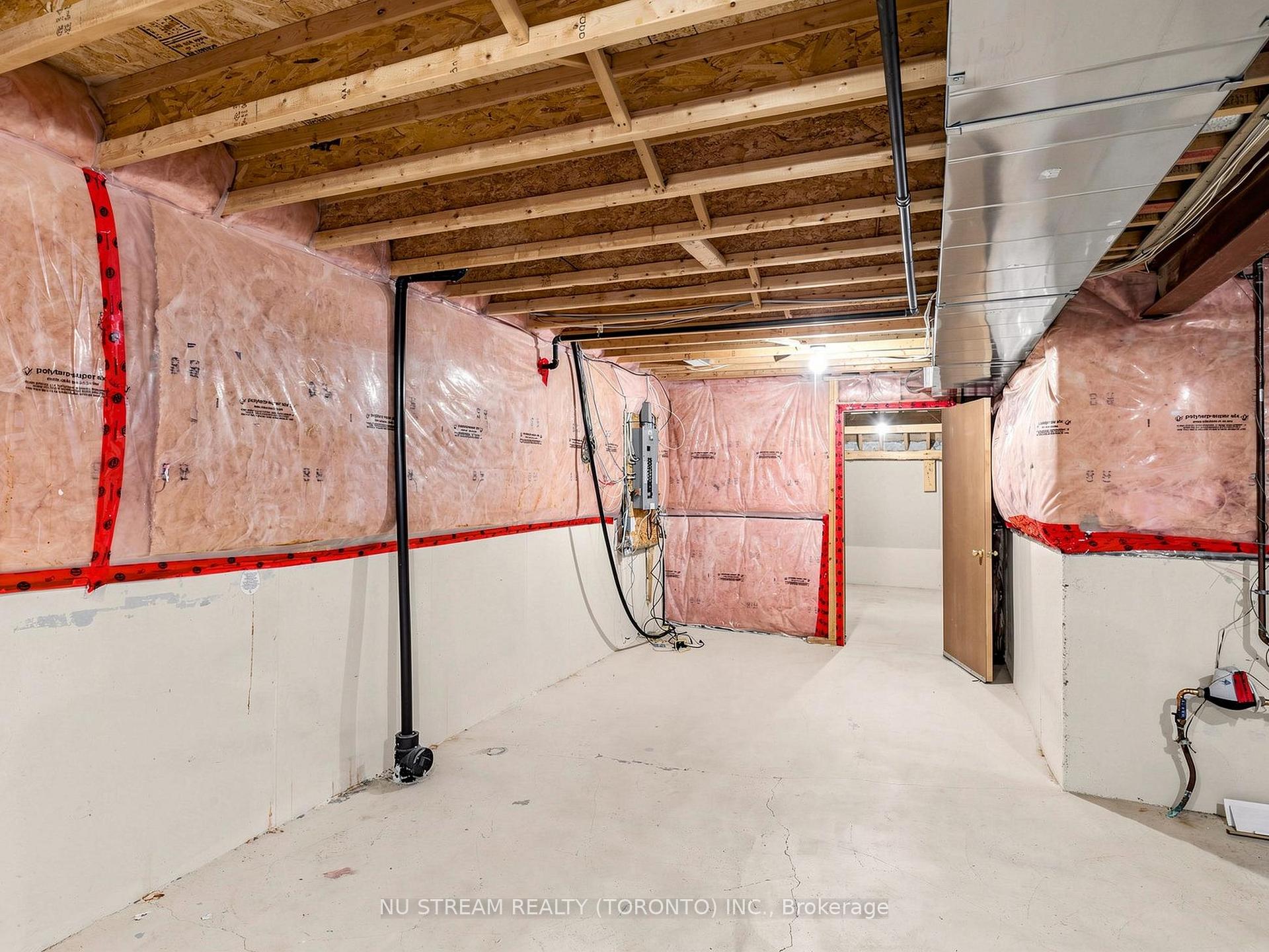 Photo 35 of 157 Bilbrough Street, Aurora, Bayview Northeast — HOMEH