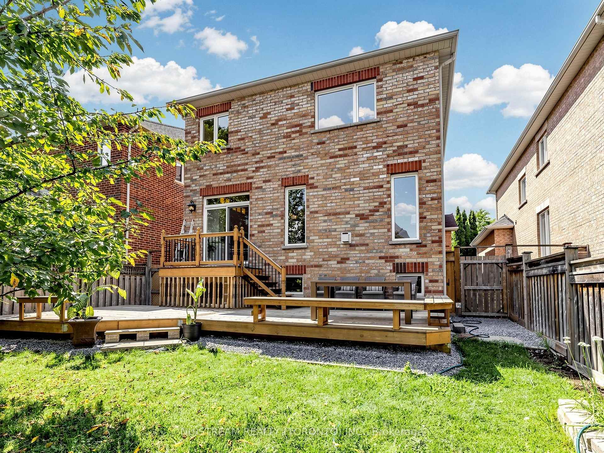 Photo 39 of 157 Bilbrough Street, Aurora, Bayview Northeast — HOMEH