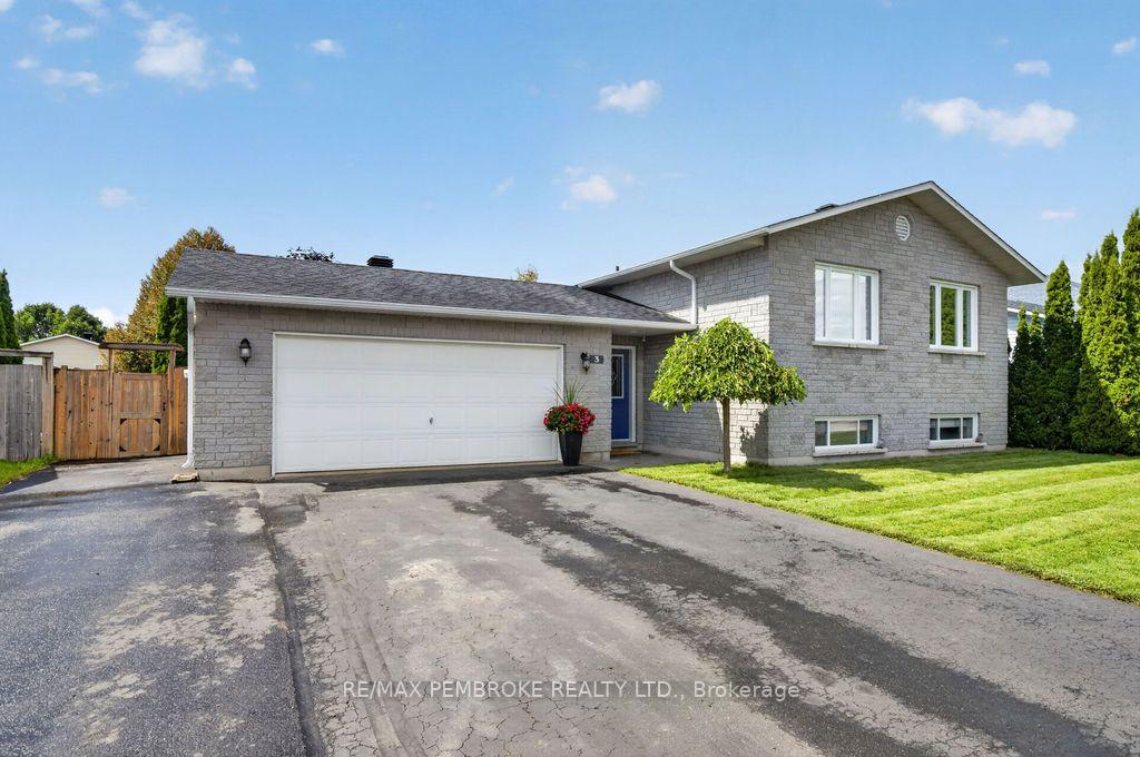 Photo 3 of 3 Winfield Street, Petawawa, Petawawa — HOMEH