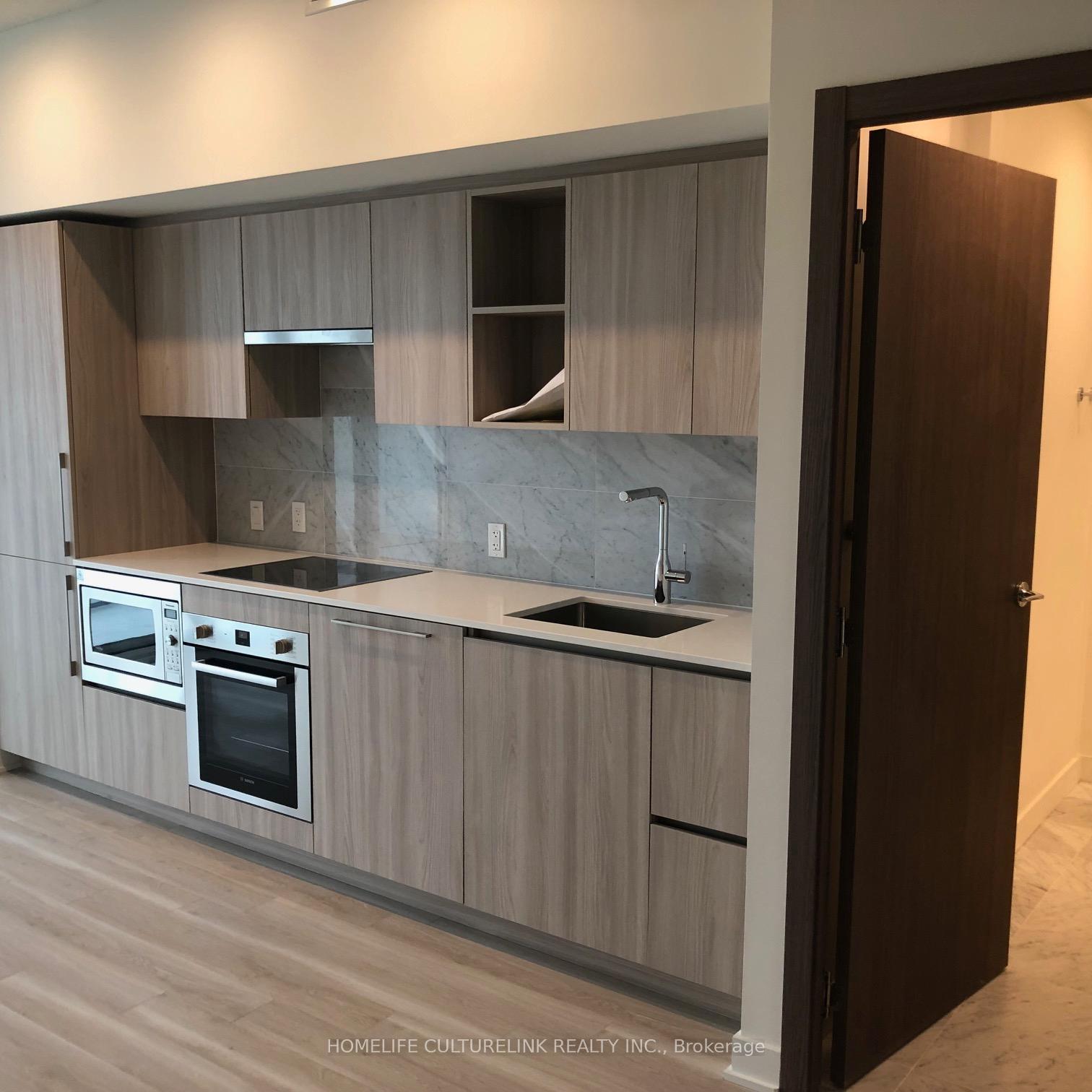 Photo 3 of Unit 3302, 19 Bathurst Street, Toronto, Waterfront Communities — HOMEH