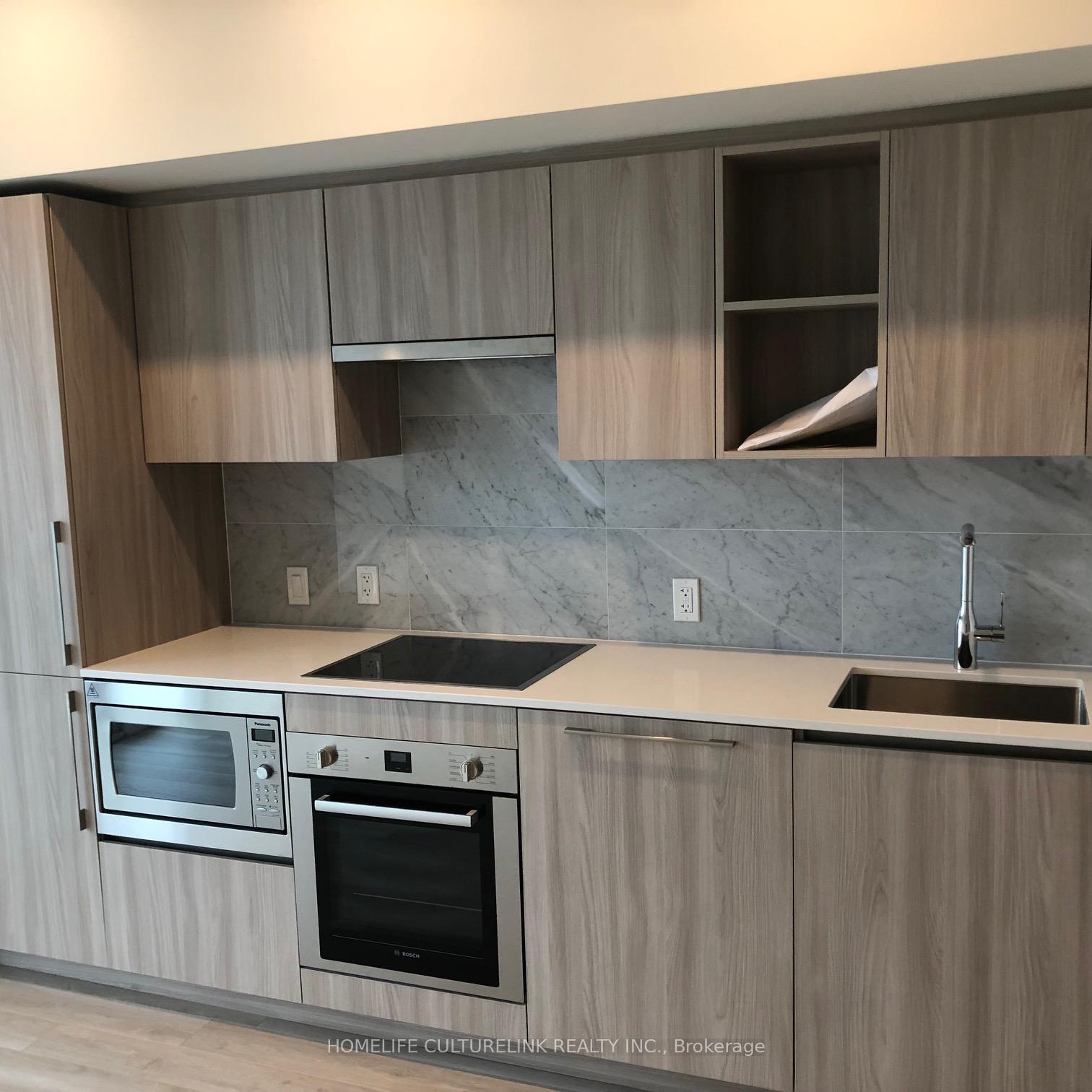Photo 4 of Unit 3302, 19 Bathurst Street, Toronto, Waterfront Communities — HOMEH