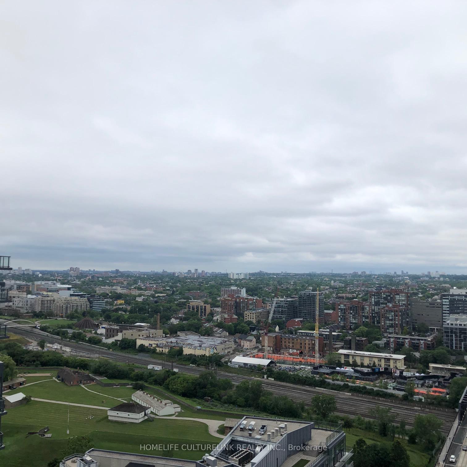 Photo 11 of Unit 3302, 19 Bathurst Street, Toronto, Waterfront Communities — HOMEH