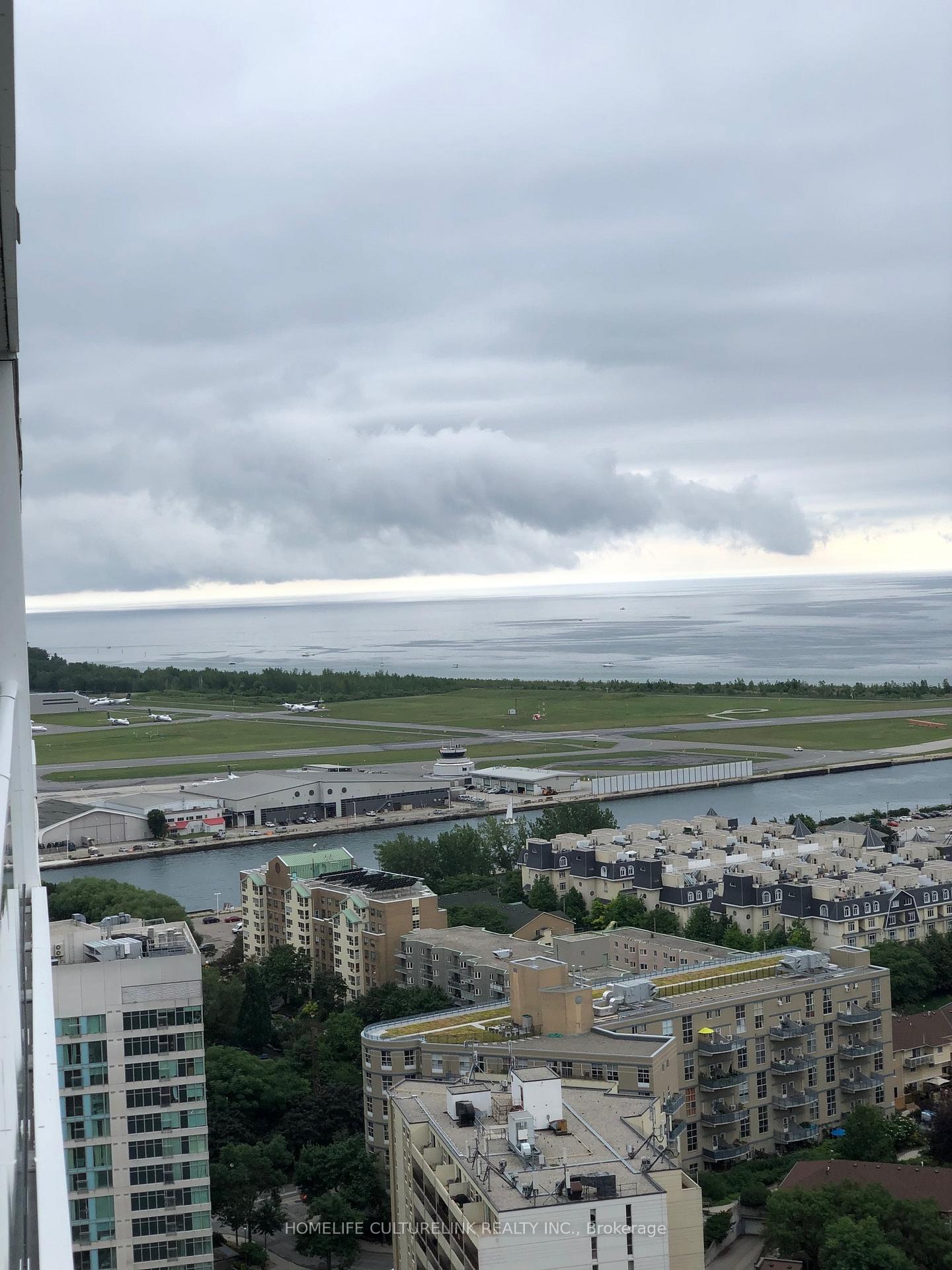 Photo 13 of Unit 3302, 19 Bathurst Street, Toronto, Waterfront Communities — HOMEH