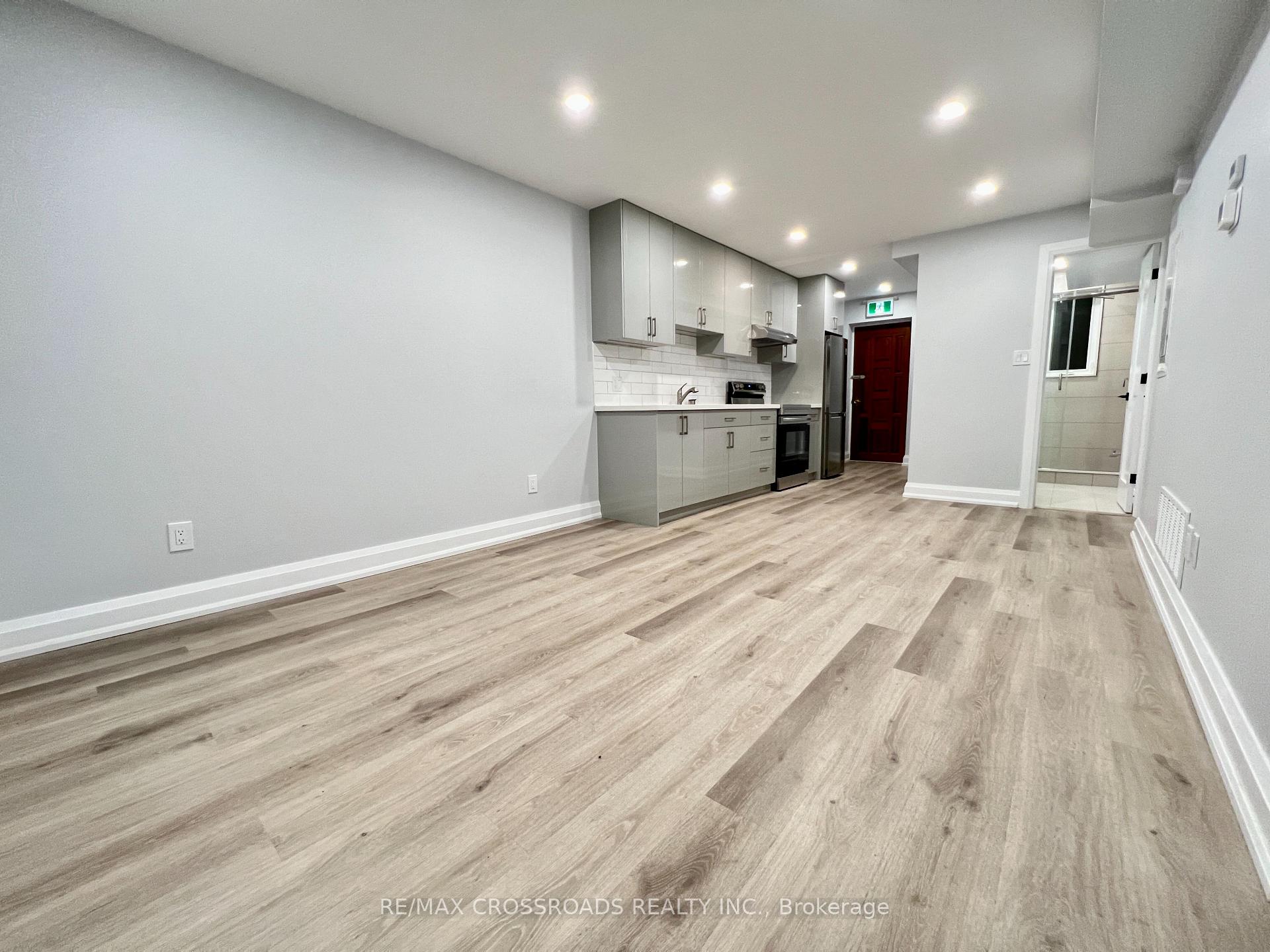 Photo 4 of Unit 1, 25 Glenside Avenue, Toronto, Greenwood-Coxwell — HOMEH