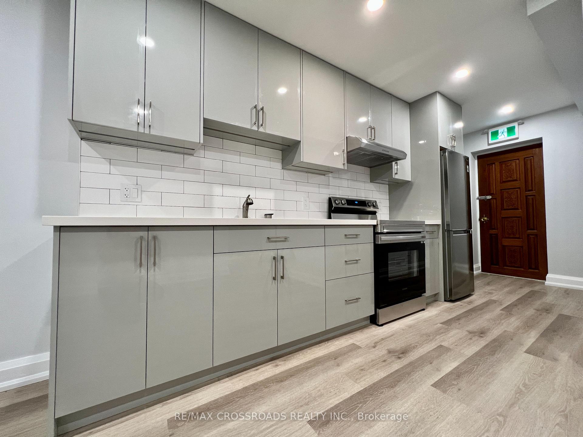 Photo 6 of Unit 1, 25 Glenside Avenue, Toronto, Greenwood-Coxwell — HOMEH