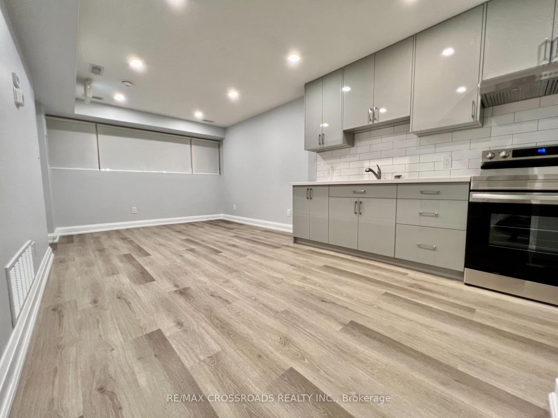 Photo 13 of Unit 1, 25 Glenside Avenue, Toronto, Greenwood-Coxwell — HOMEH