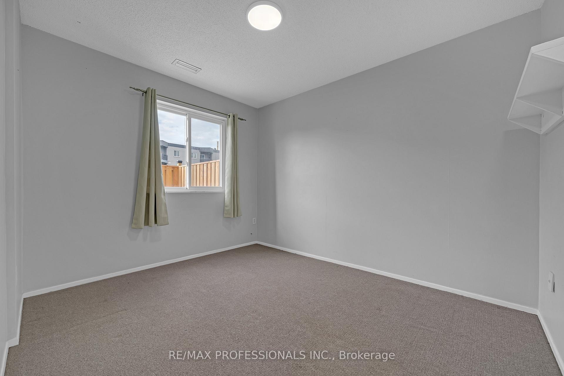Photo 22 of Unit 116, 2001 Bonnymede Drive, Mississauga, Clarkson — HOMEH