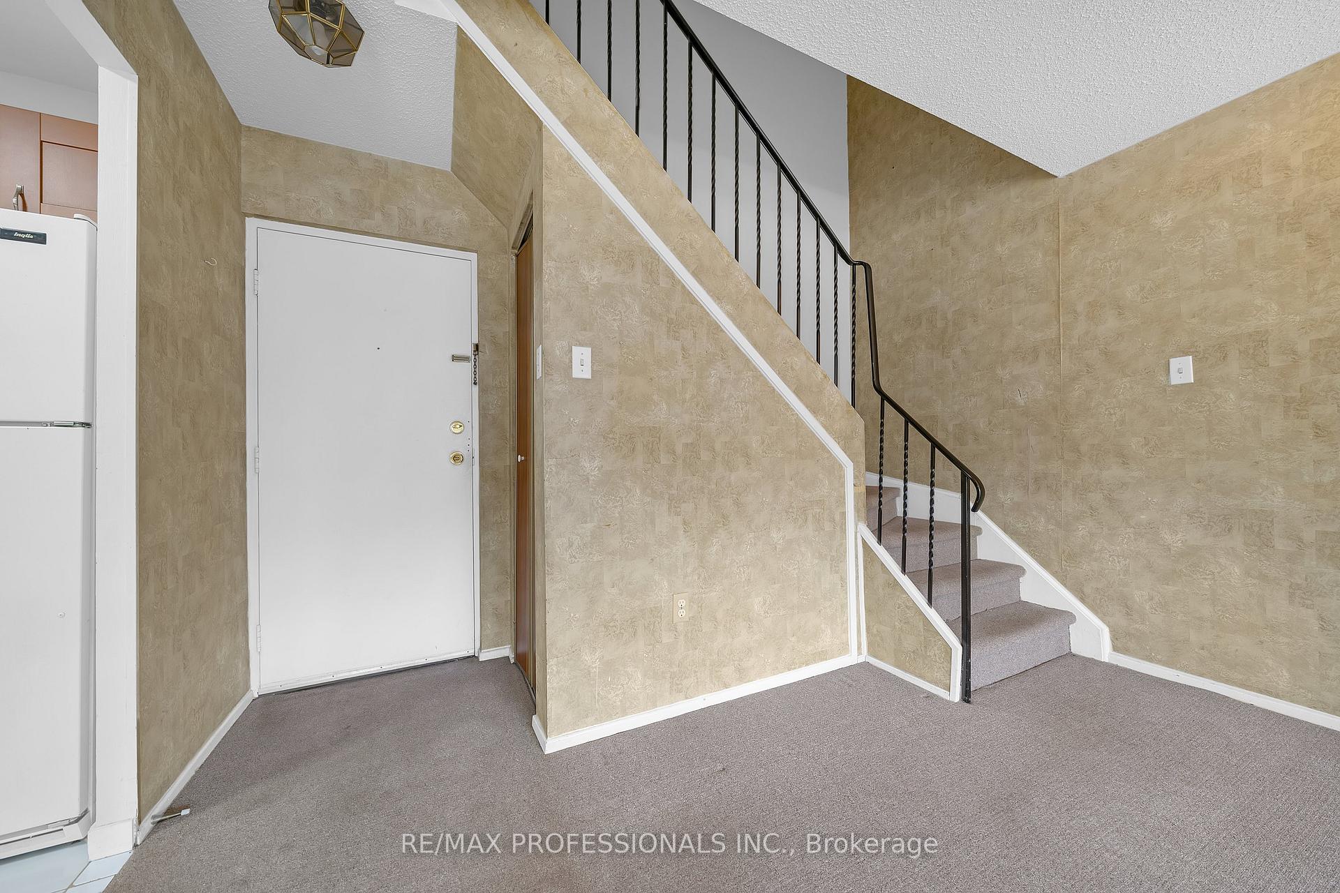 Photo 25 of Unit 116, 2001 Bonnymede Drive, Mississauga, Clarkson — HOMEH