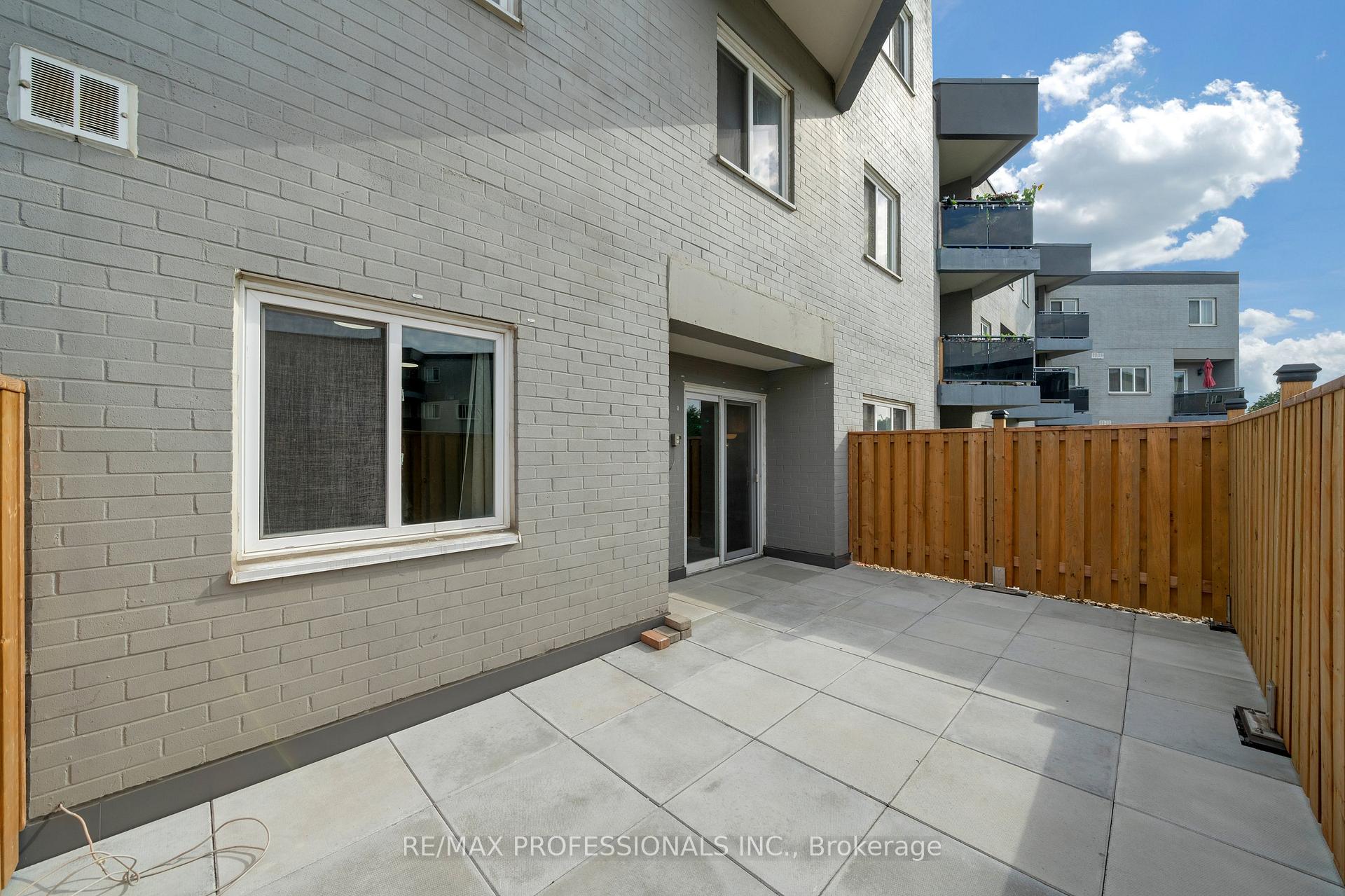 Photo 30 of Unit 116, 2001 Bonnymede Drive, Mississauga, Clarkson — HOMEH