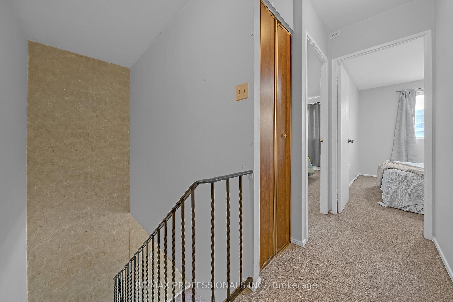 Photo 32 of Unit 116, 2001 Bonnymede Drive, Mississauga, Clarkson — HOMEH