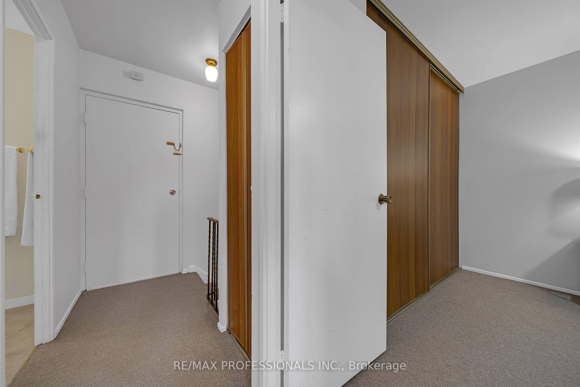 Photo 33 of Unit 116, 2001 Bonnymede Drive, Mississauga, Clarkson — HOMEH