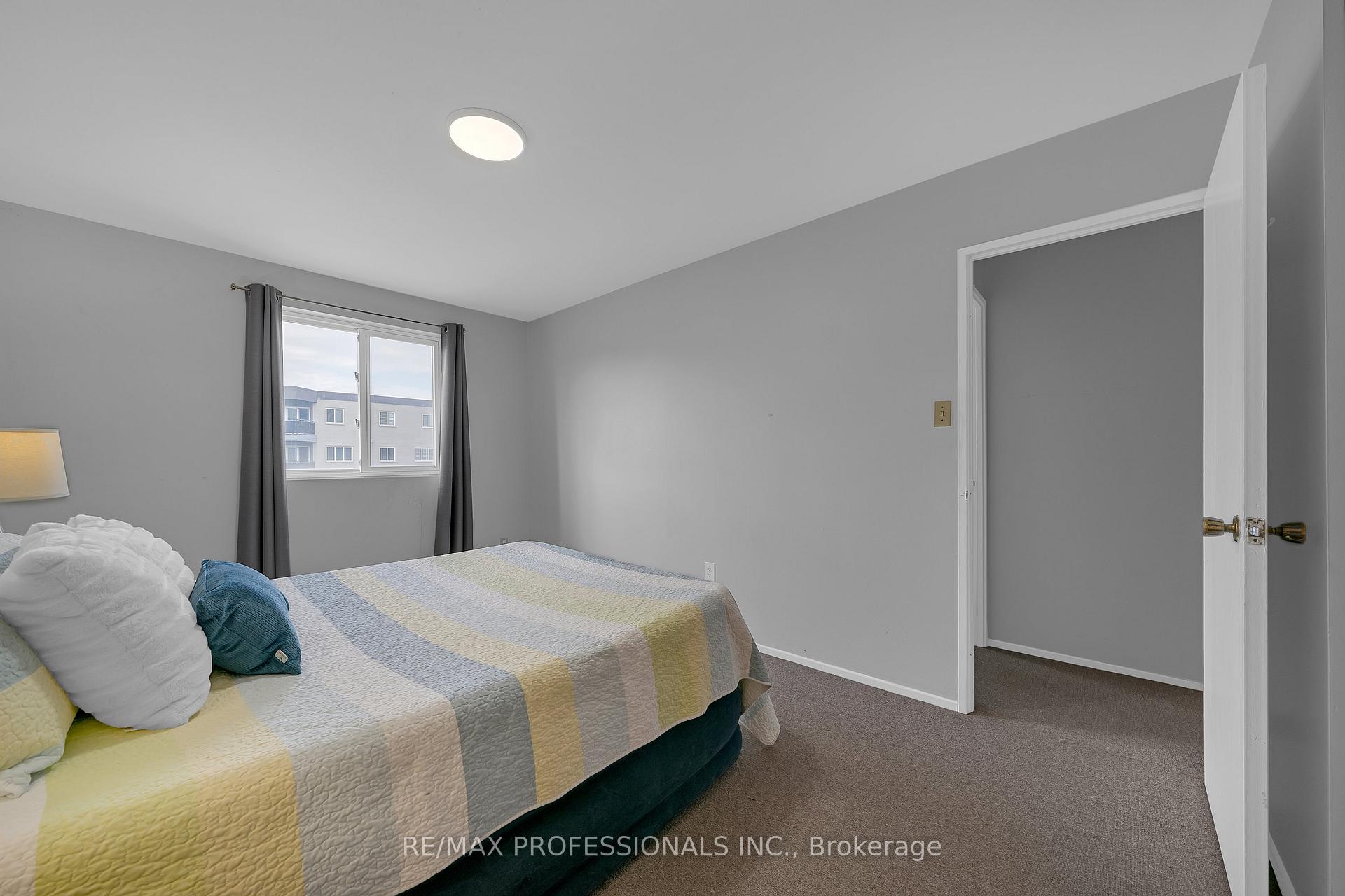 Photo 34 of Unit 116, 2001 Bonnymede Drive, Mississauga, Clarkson — HOMEH