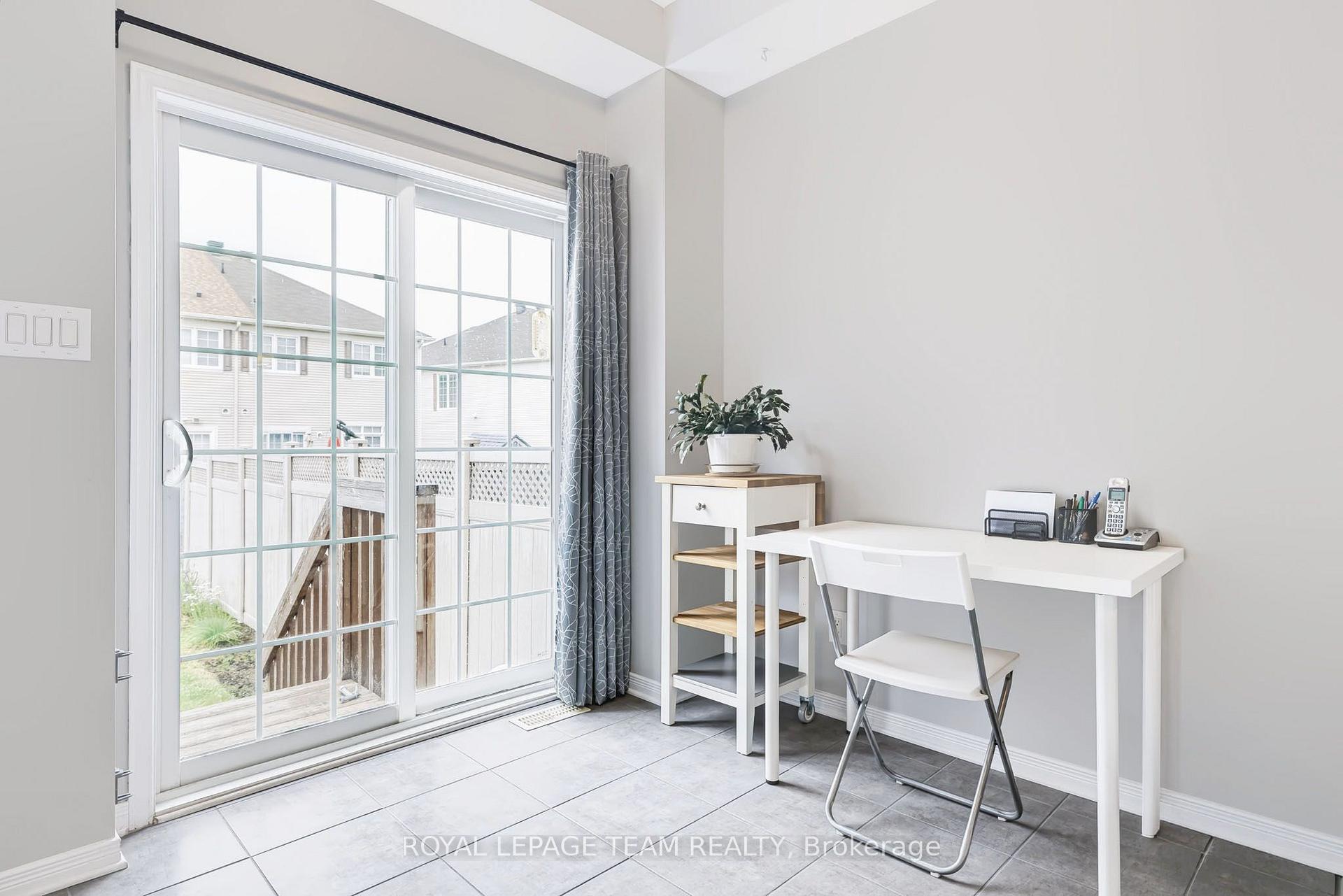 Photo 17 of 490 Dundonald Drive, Ottawa, Barrhaven - Stonebridge — HOMEH