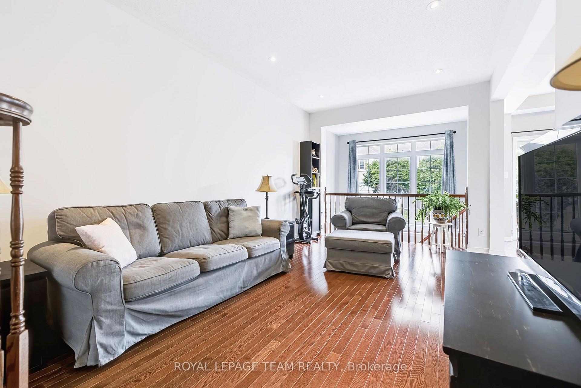 Photo 19 of 490 Dundonald Drive, Ottawa, Barrhaven - Stonebridge — HOMEH