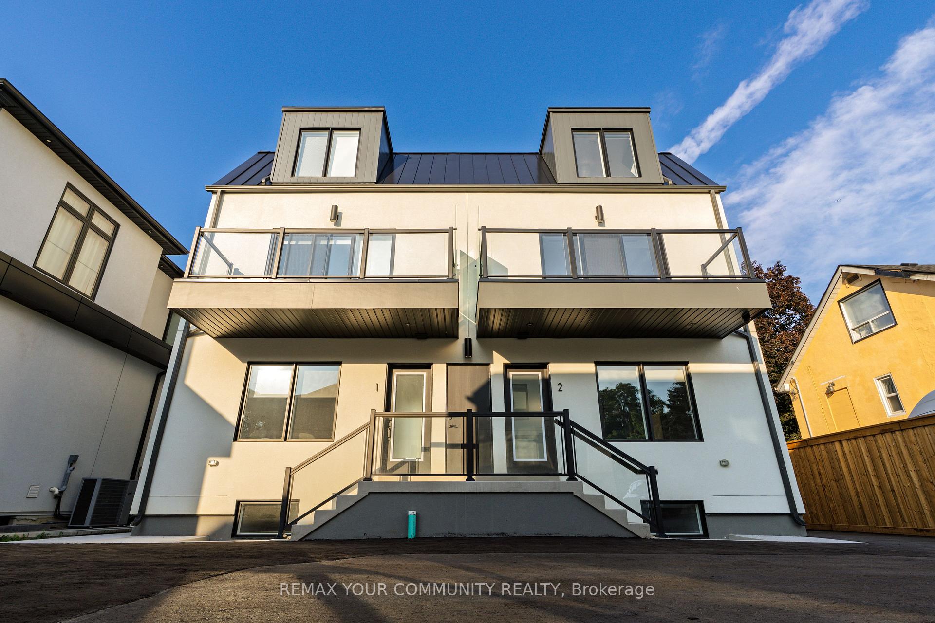 Photo 3 of Unit 2, 34 Poplar Avenue, Etobicoke, Islington-City Centre West — HOMEH